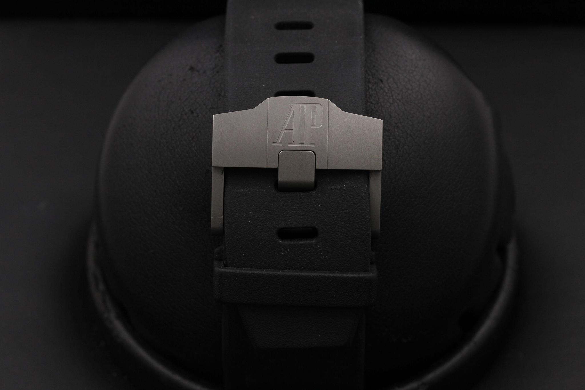 Watch Image 8