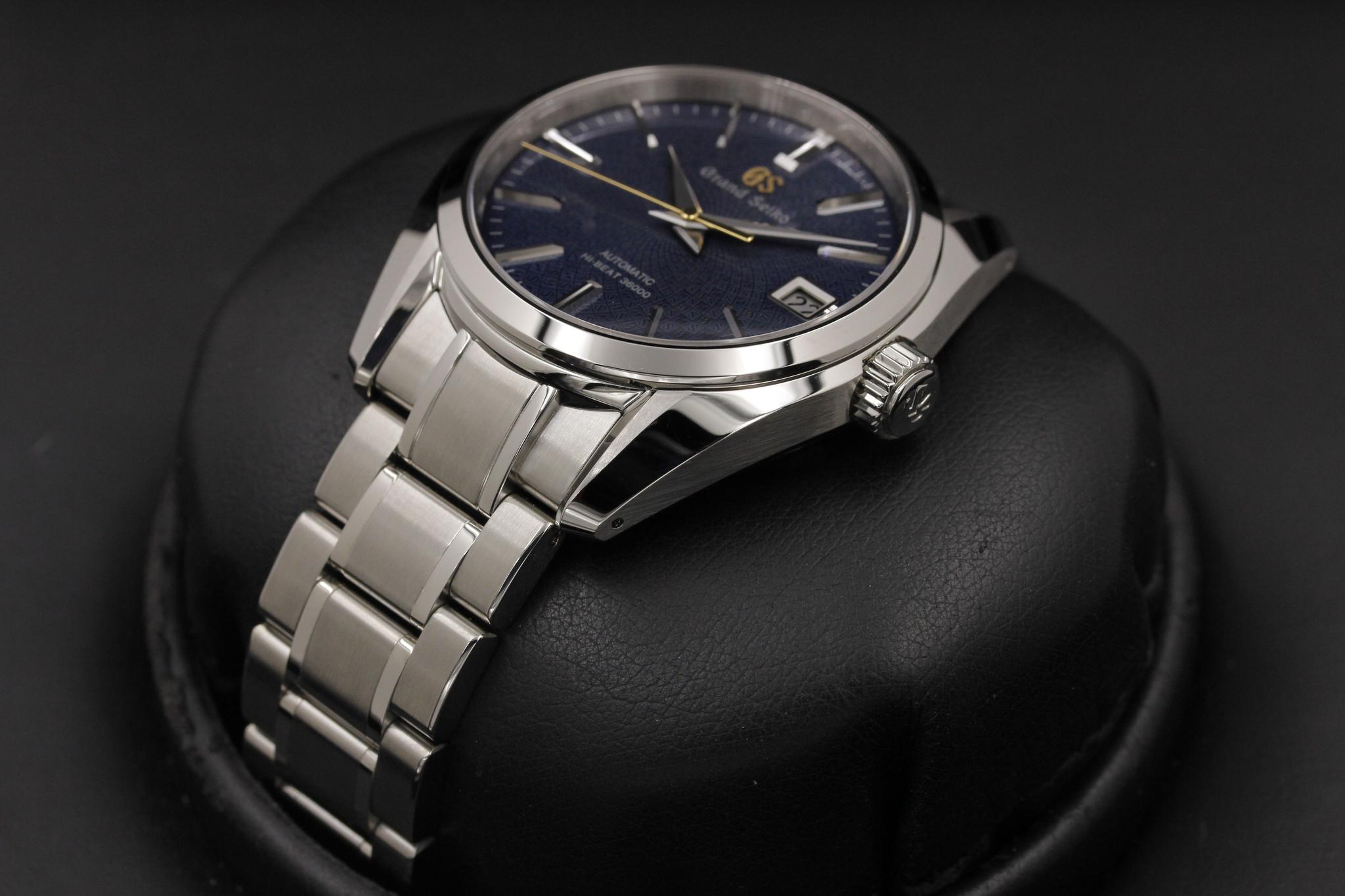 Watch Image 2