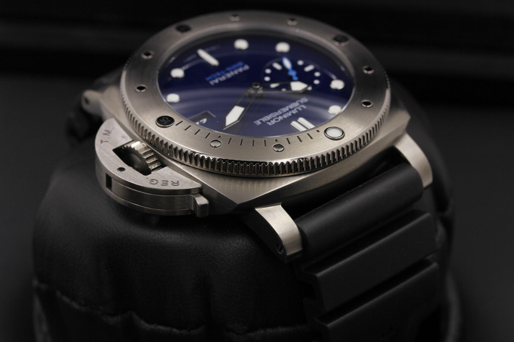 Watch Image 4