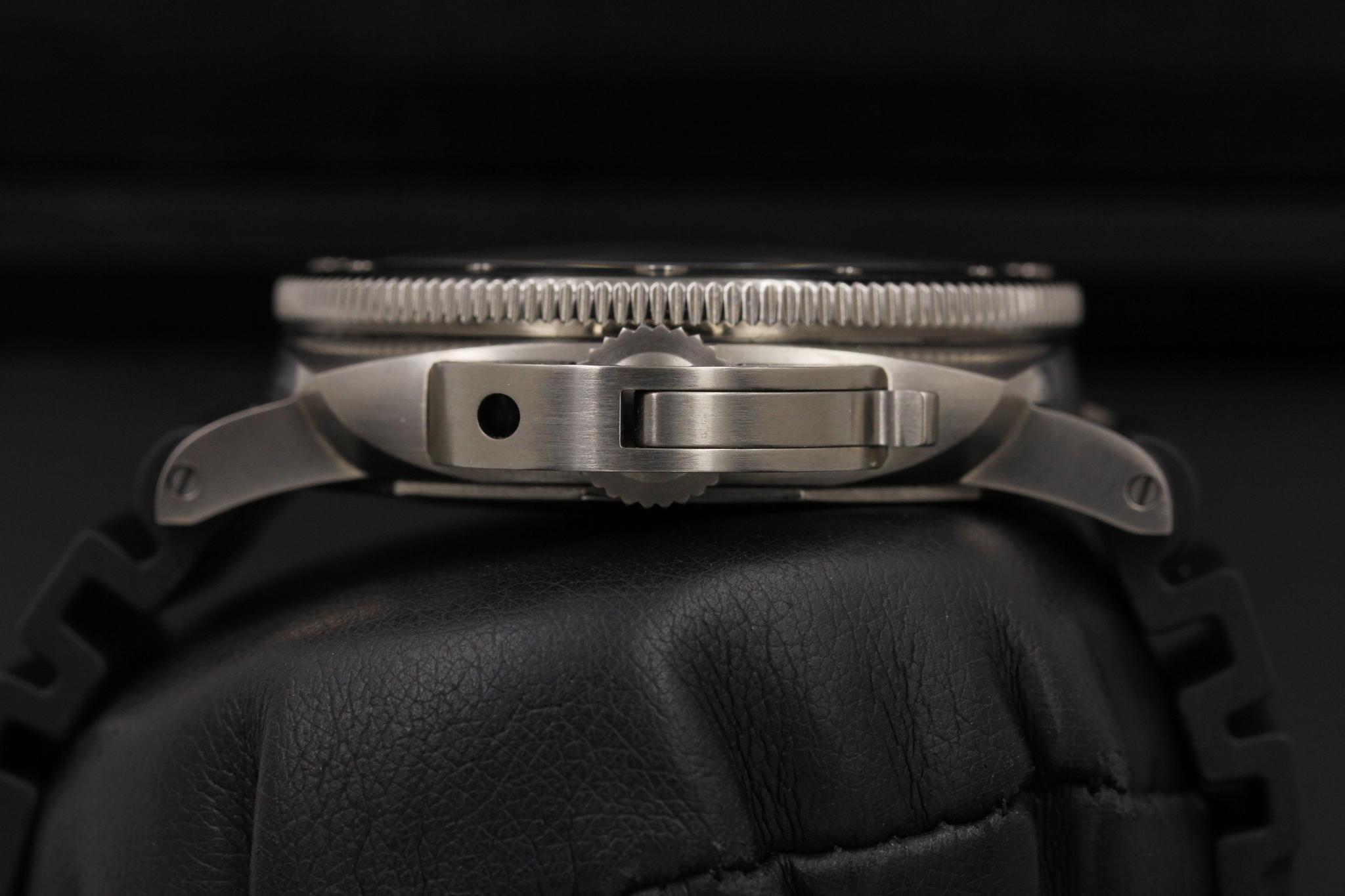 Watch Image 3