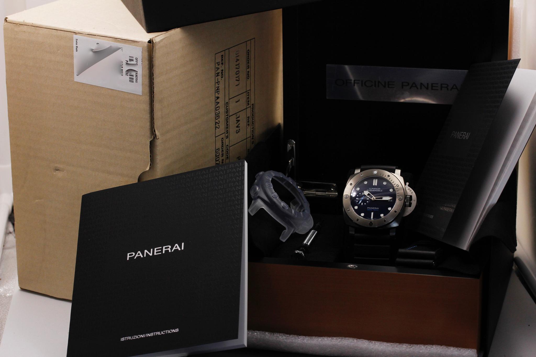 Watch Image 12