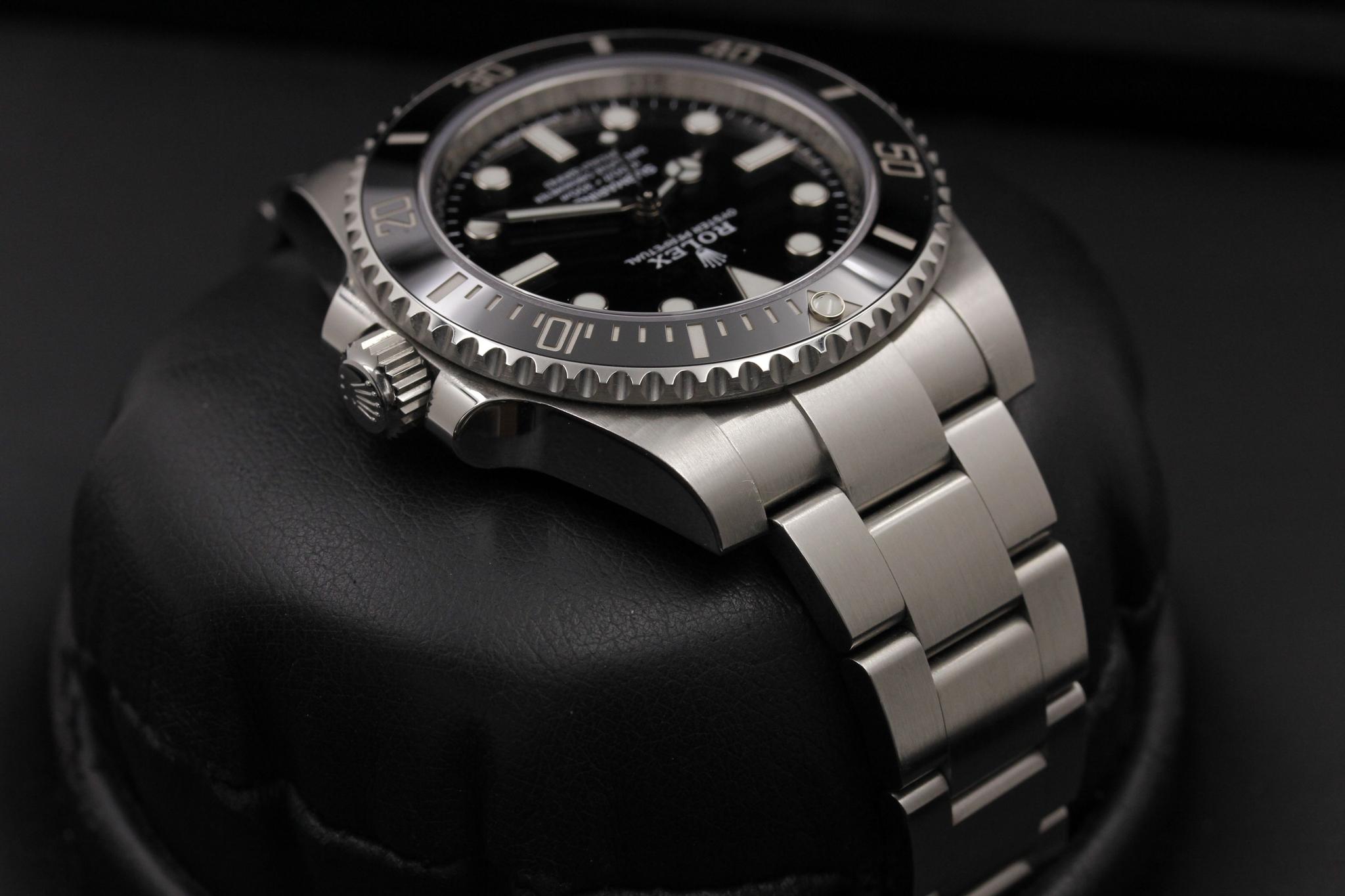 Watch Image 4