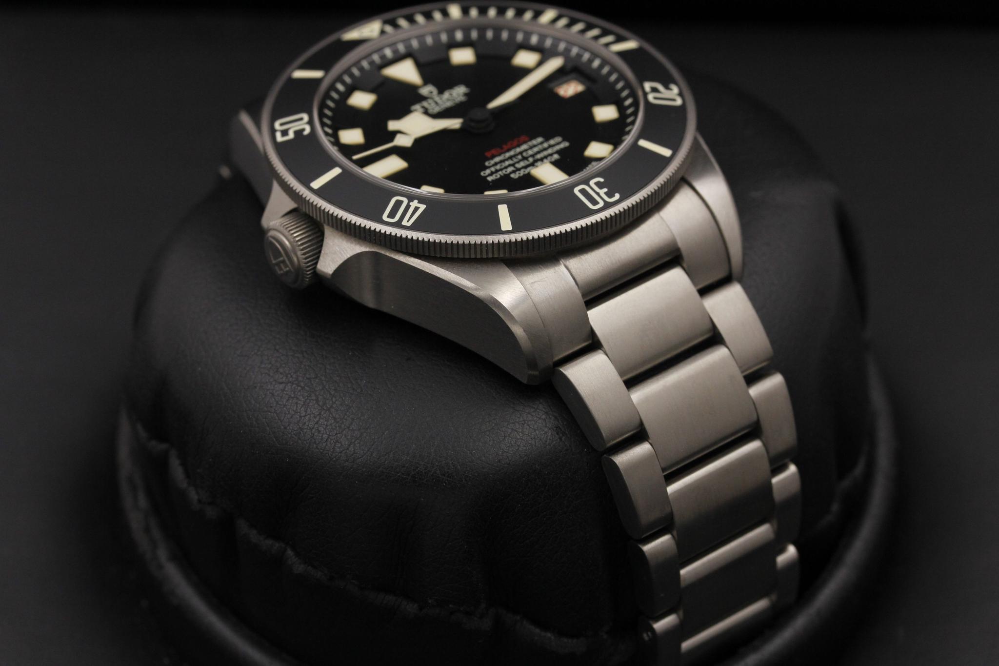 Watch Image 7