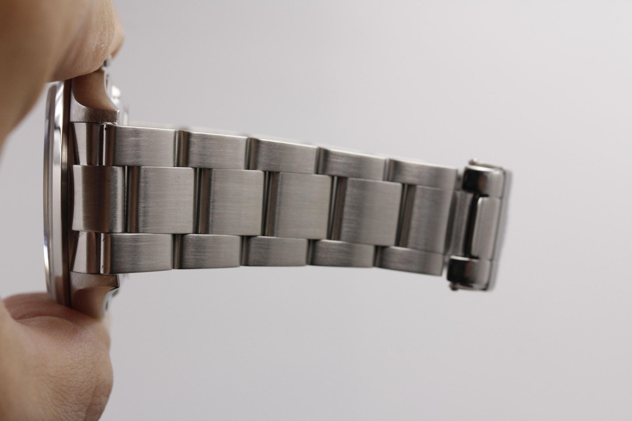 Watch Image 9