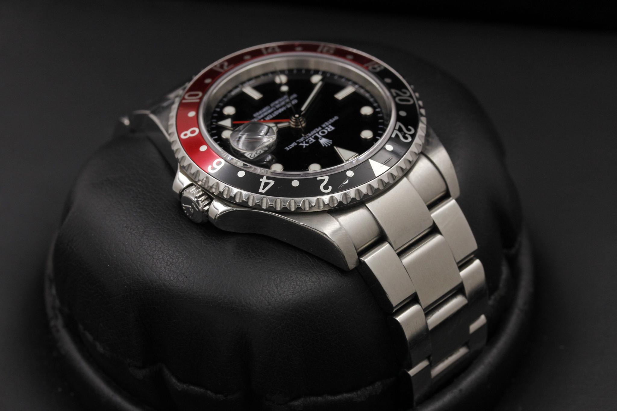 Watch Image 4