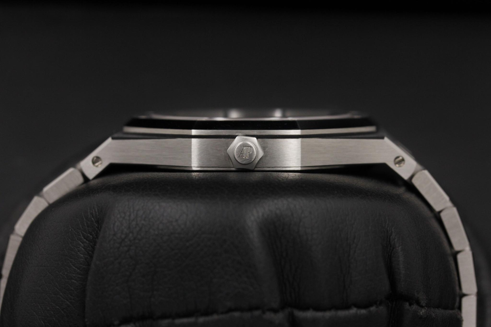 Watch Image 3