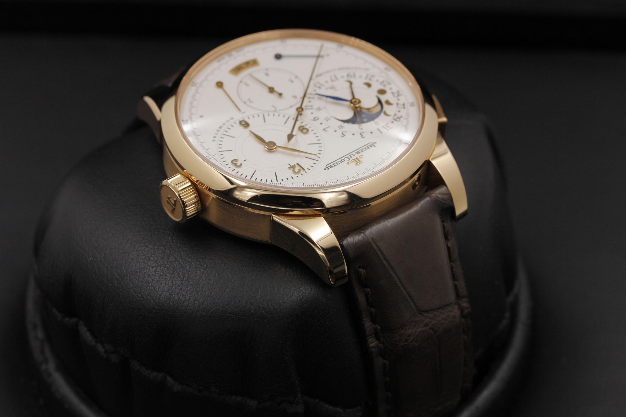 Watch Image 4