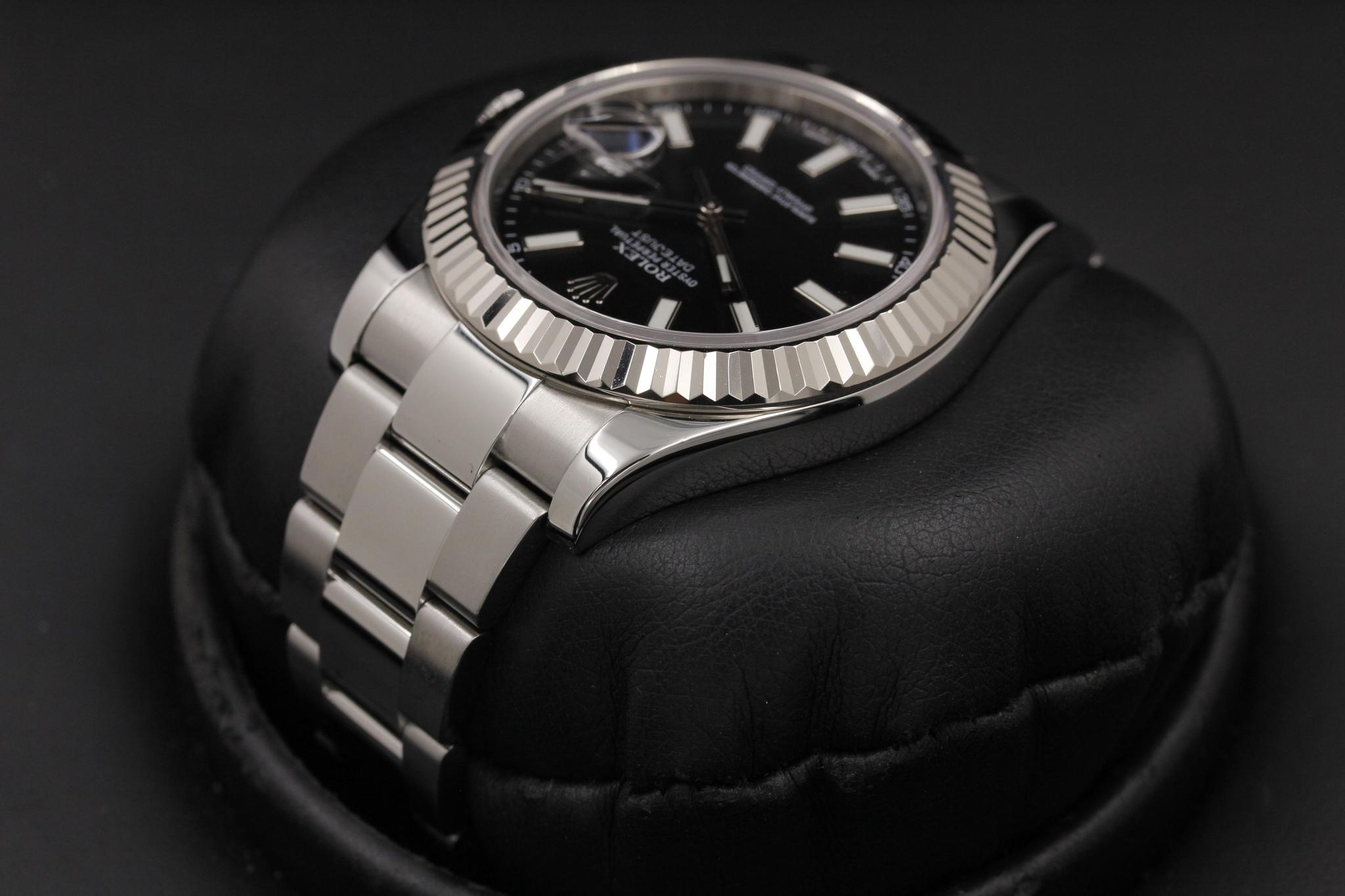 Watch Image 5