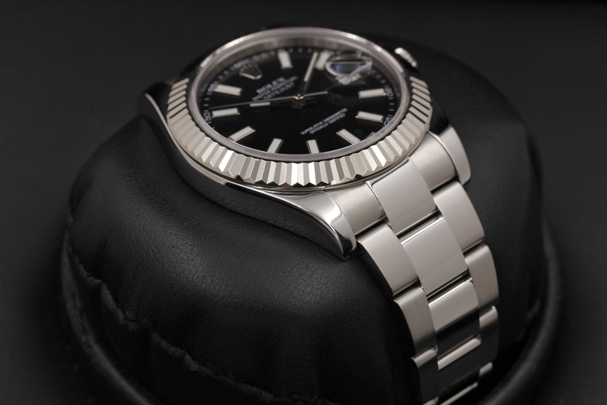 Watch Image 6