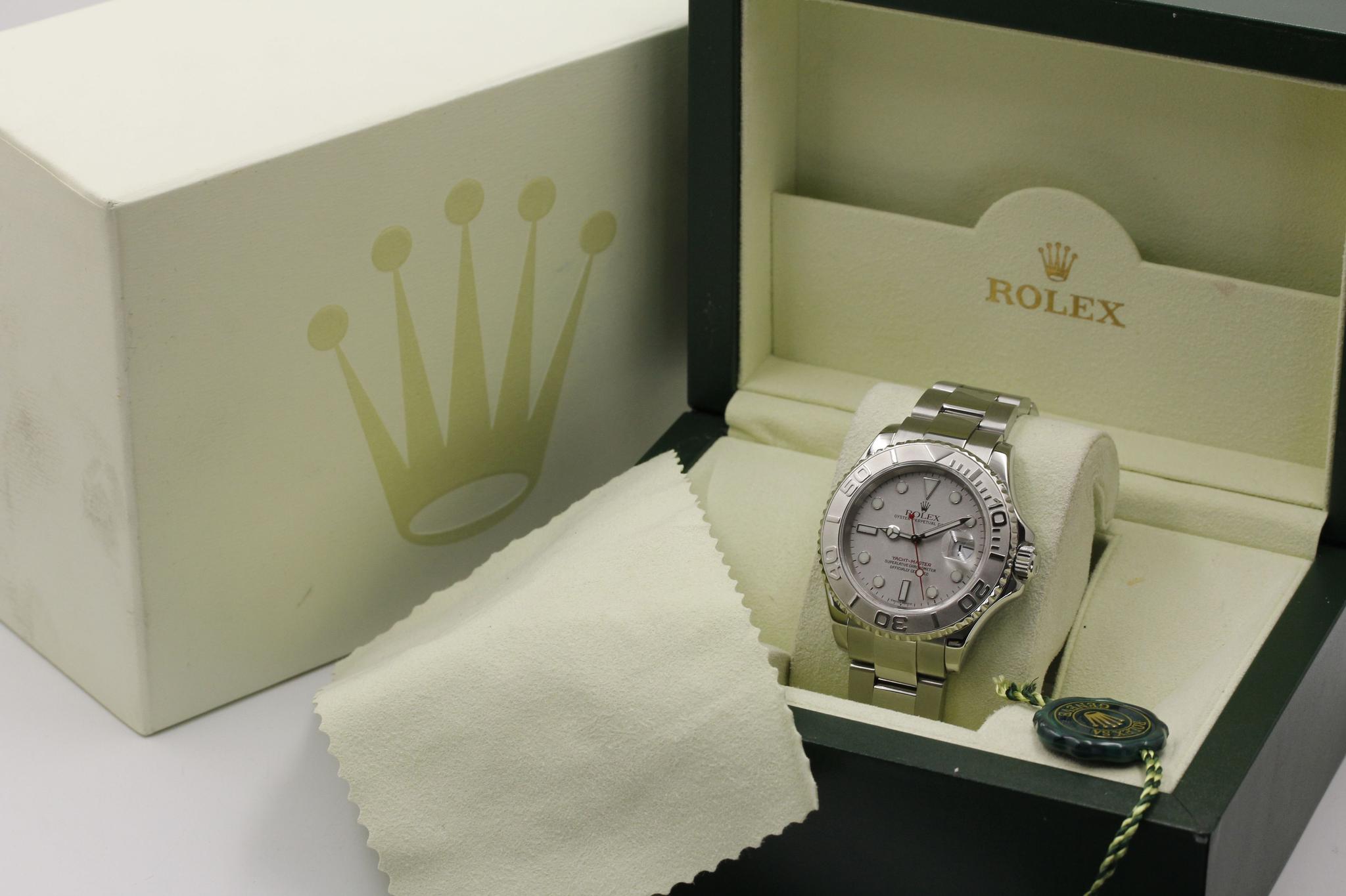 Watch Image 11