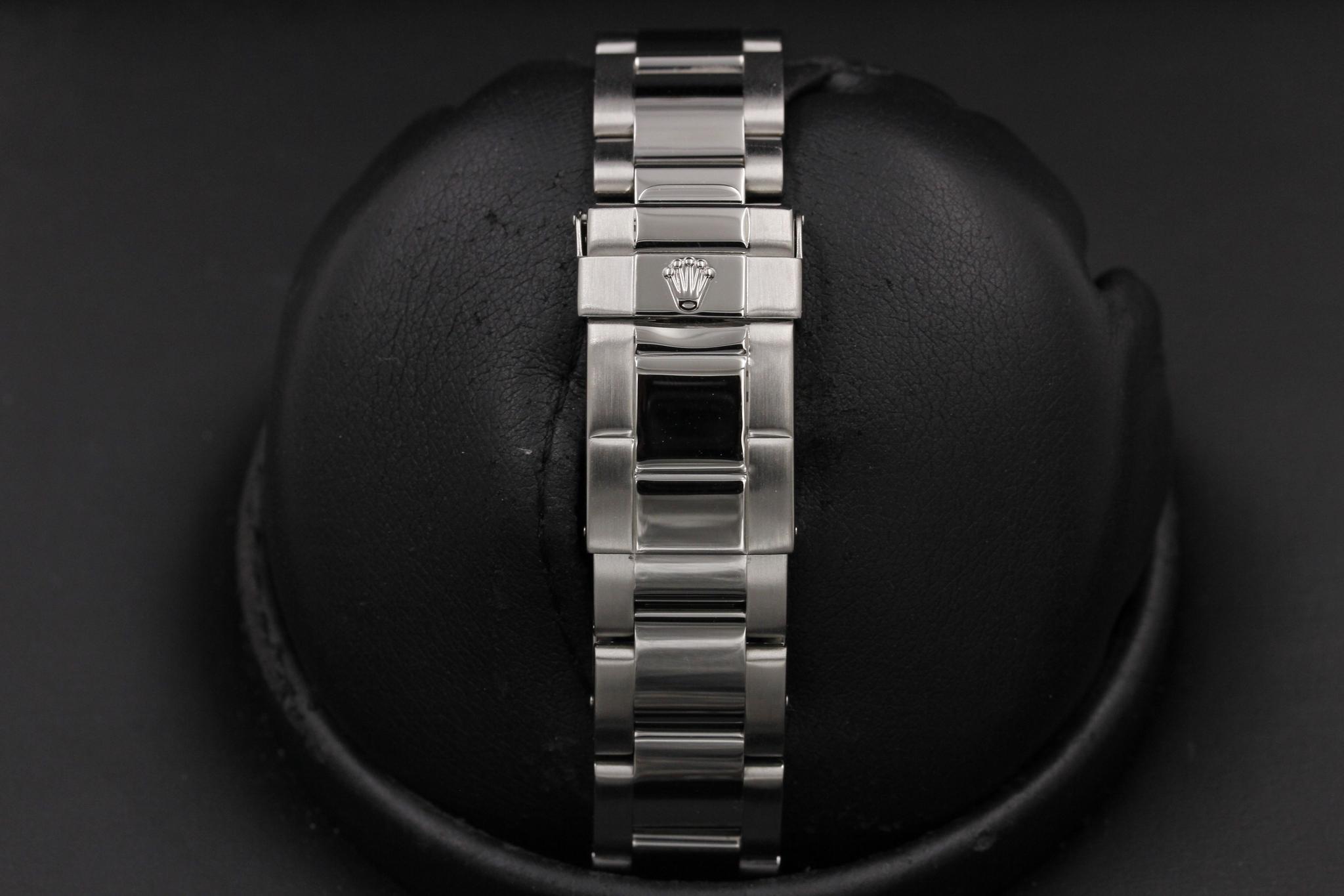 Watch Image 7