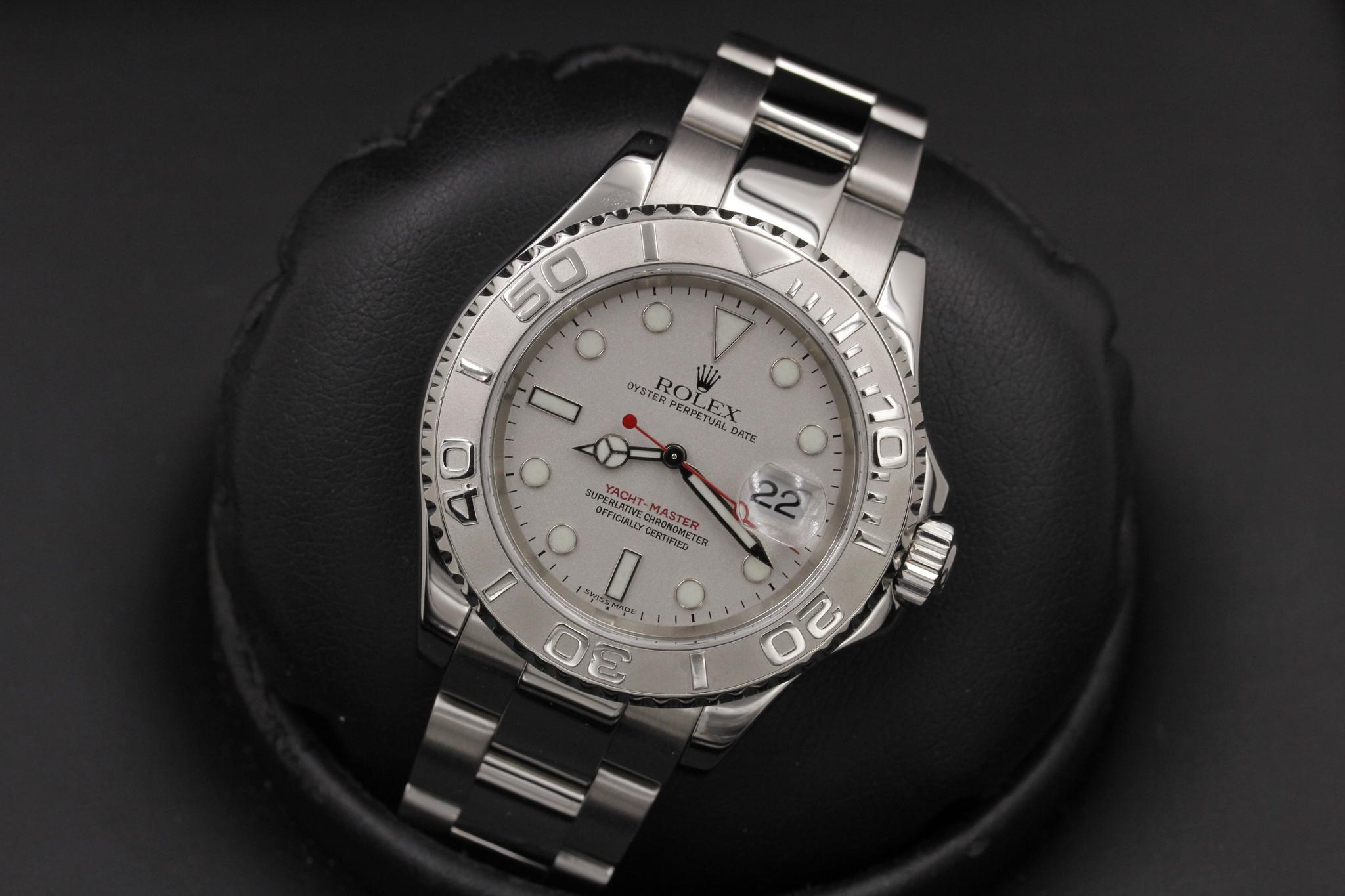 Watch Image 10