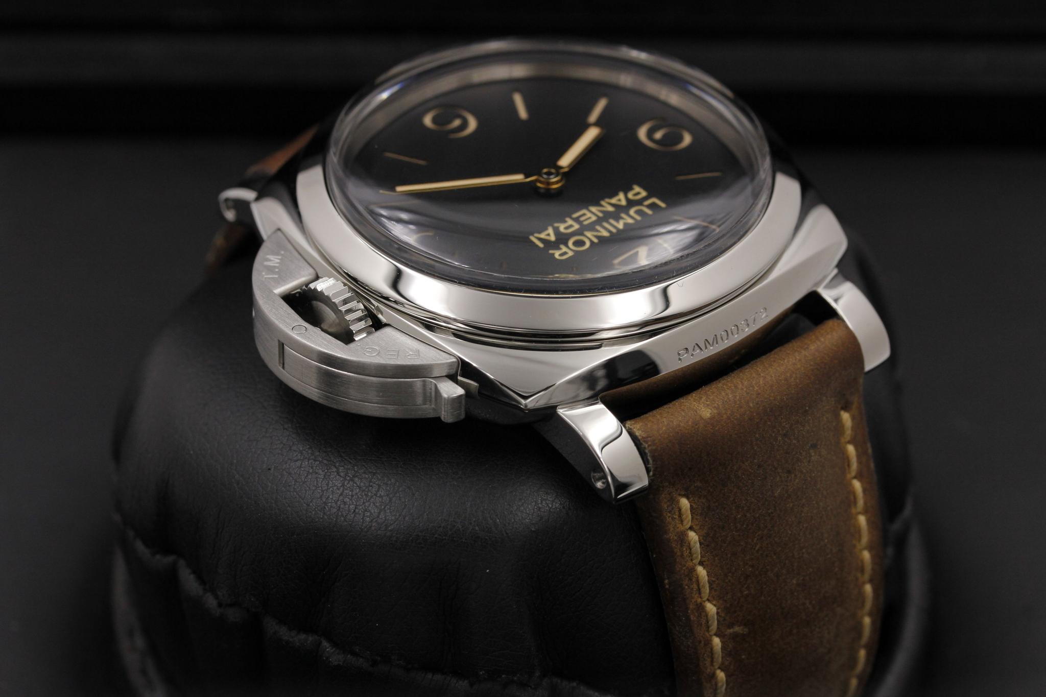 Watch Image 4