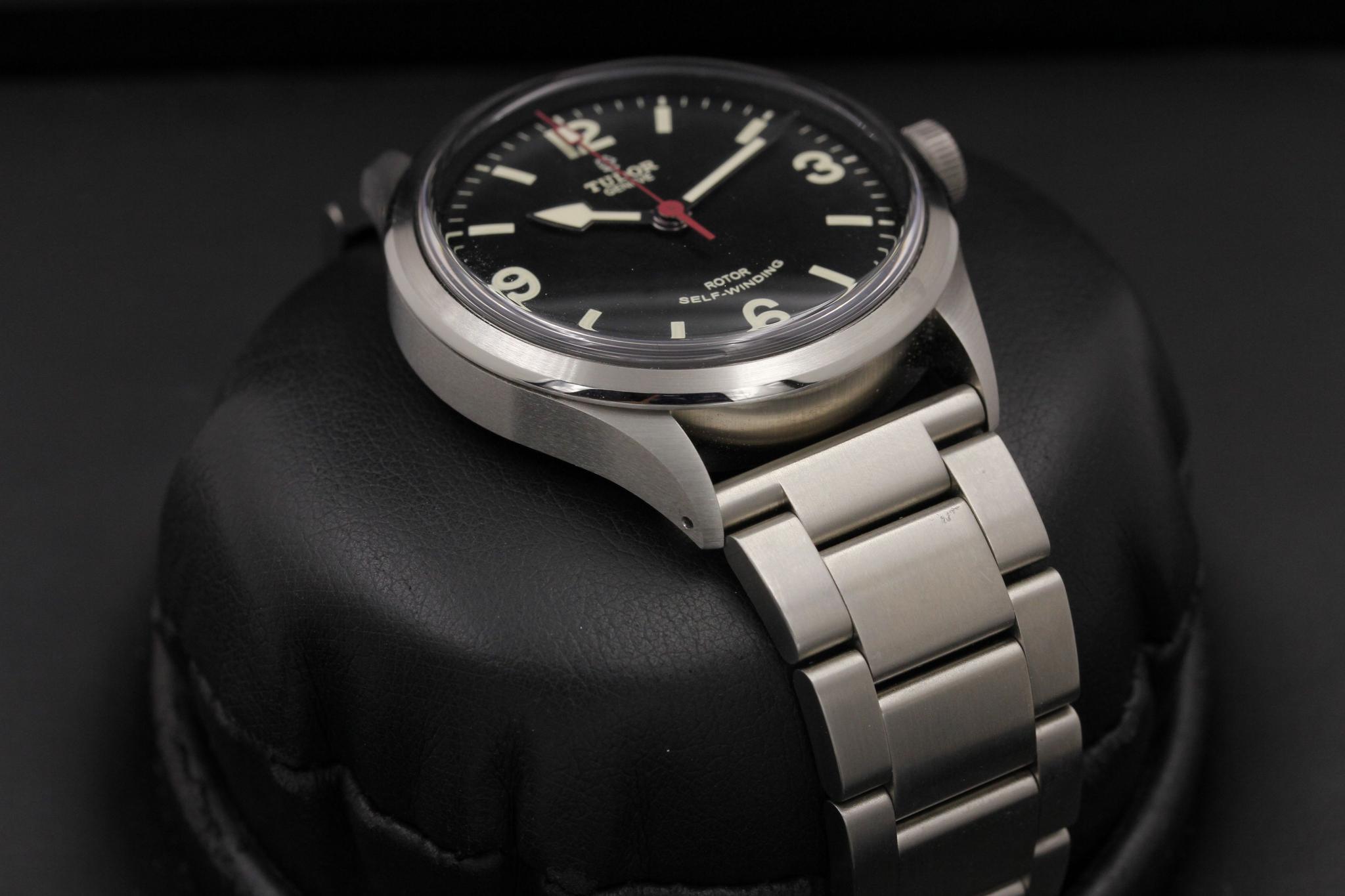 Watch Image 6