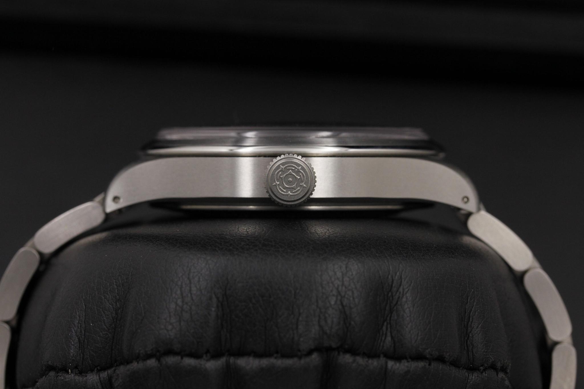 Watch Image 3