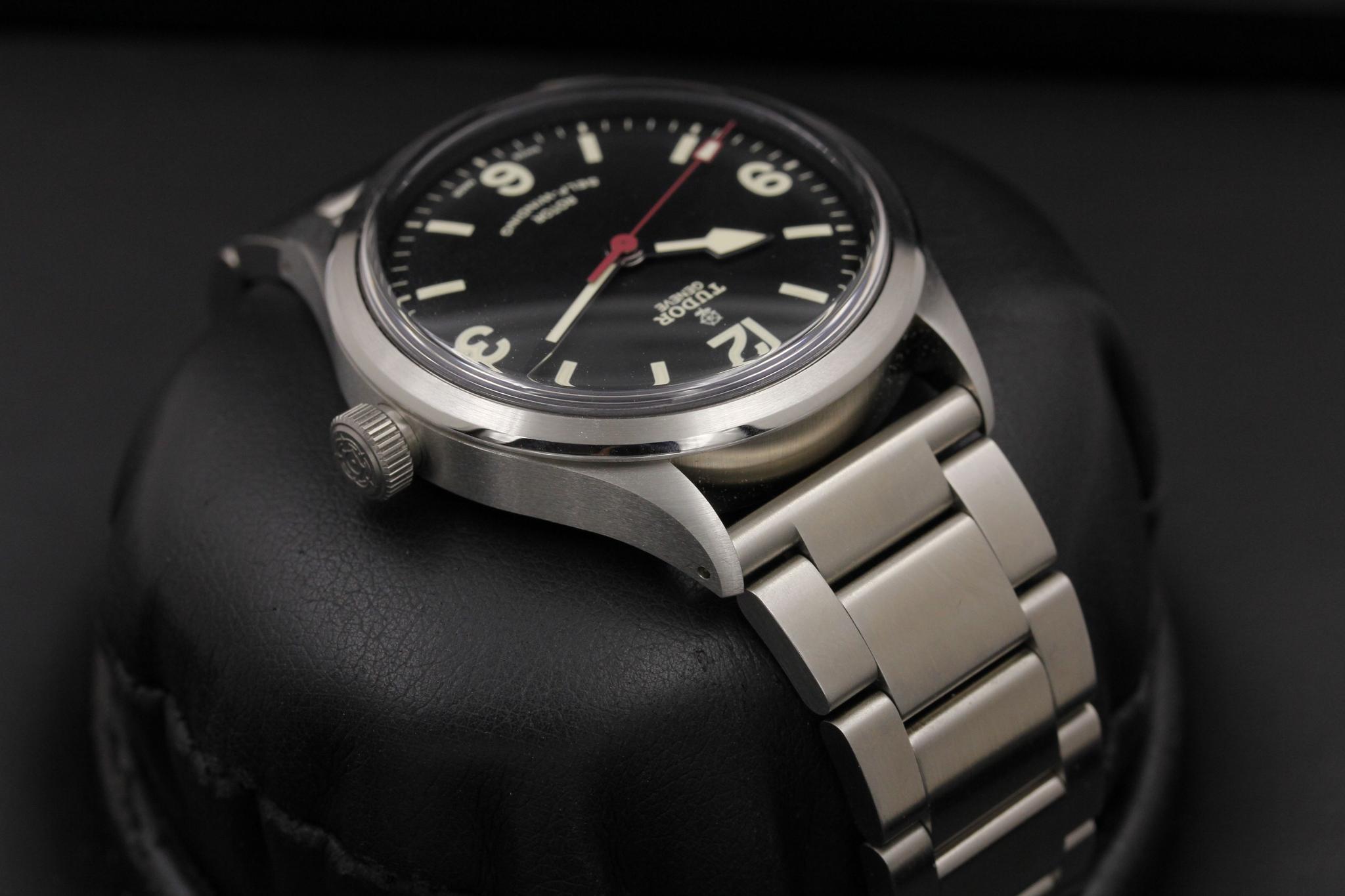 Watch Image 4