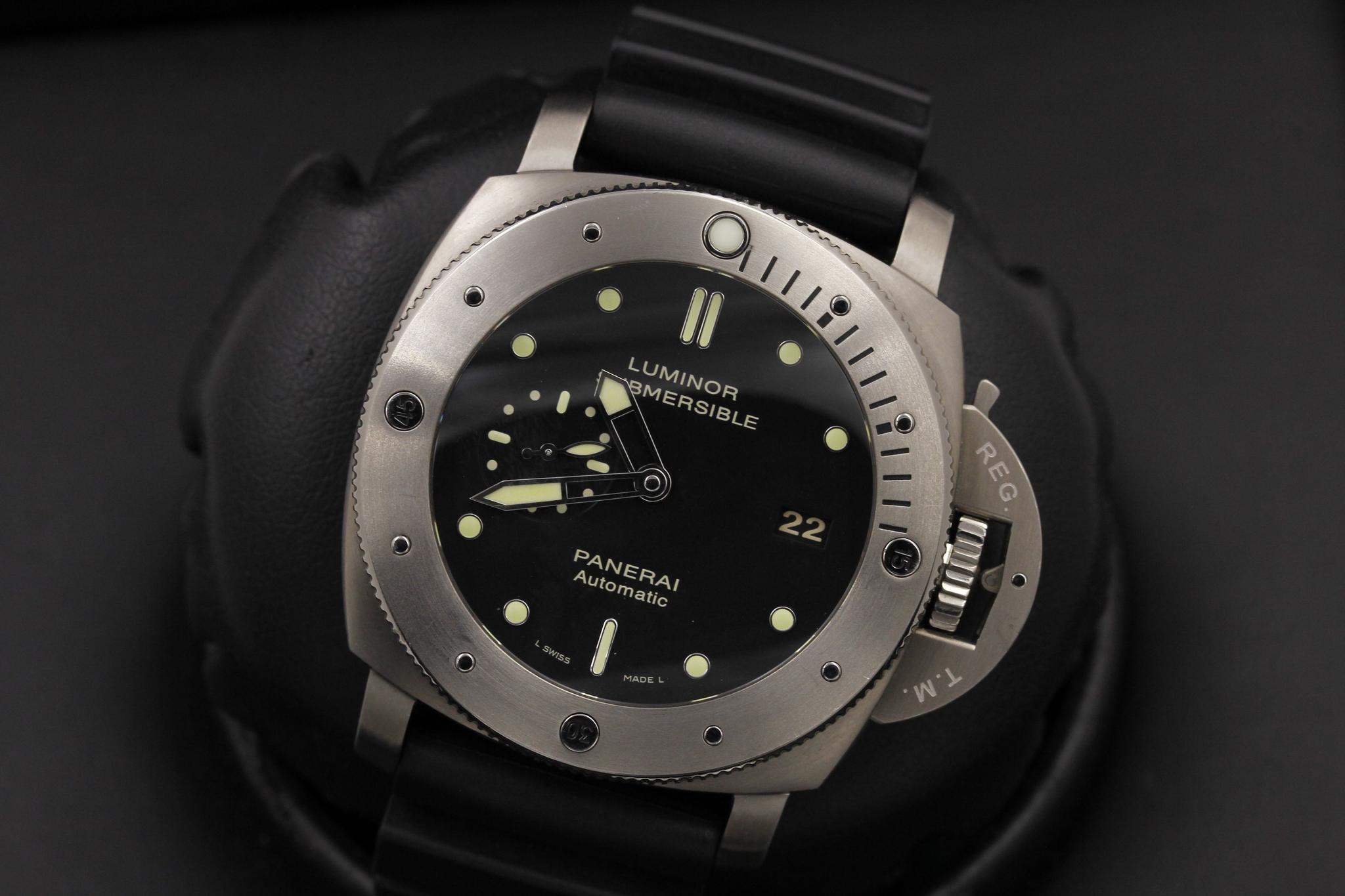 Watch Image 10