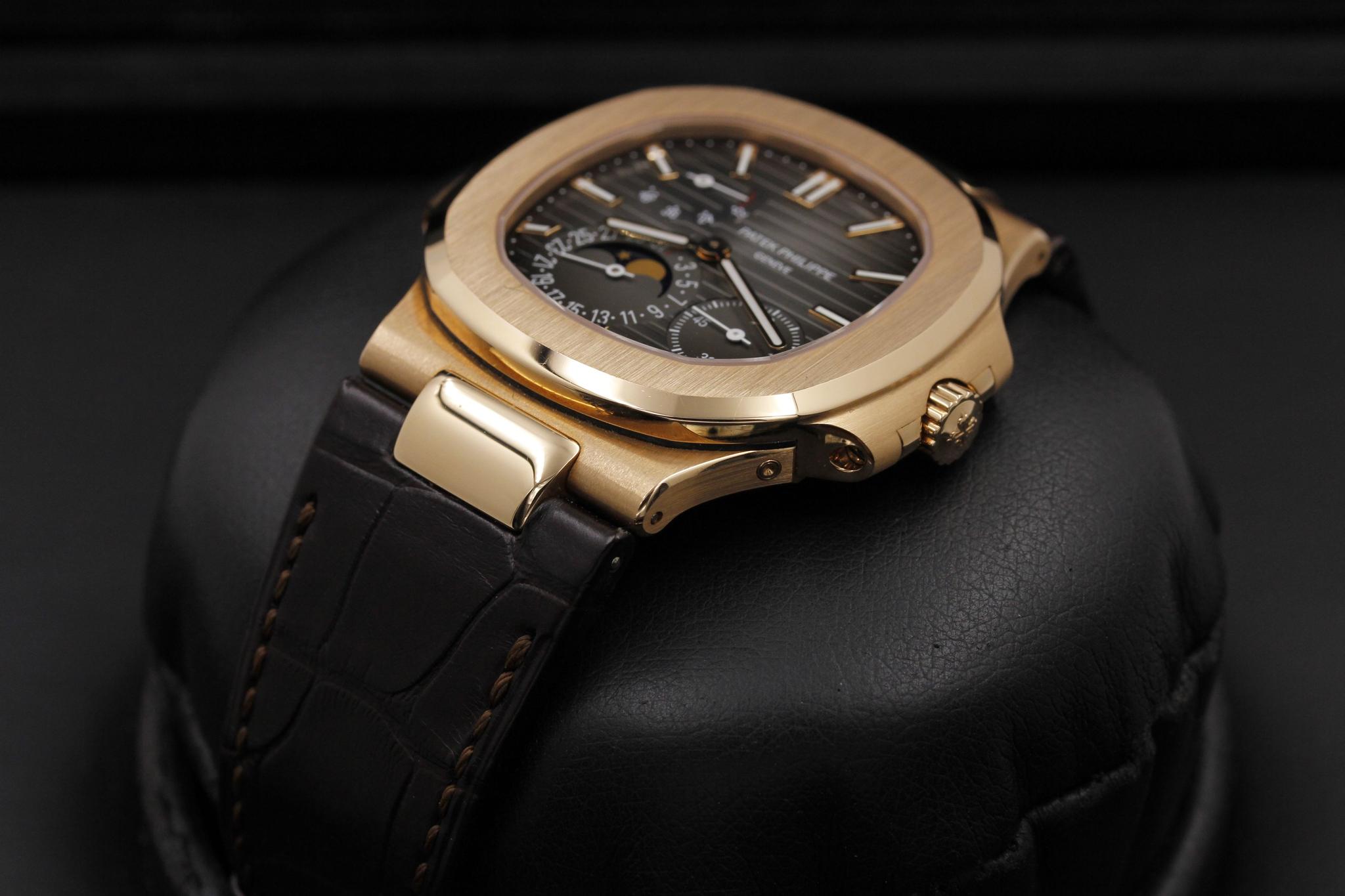 Watch Image 2