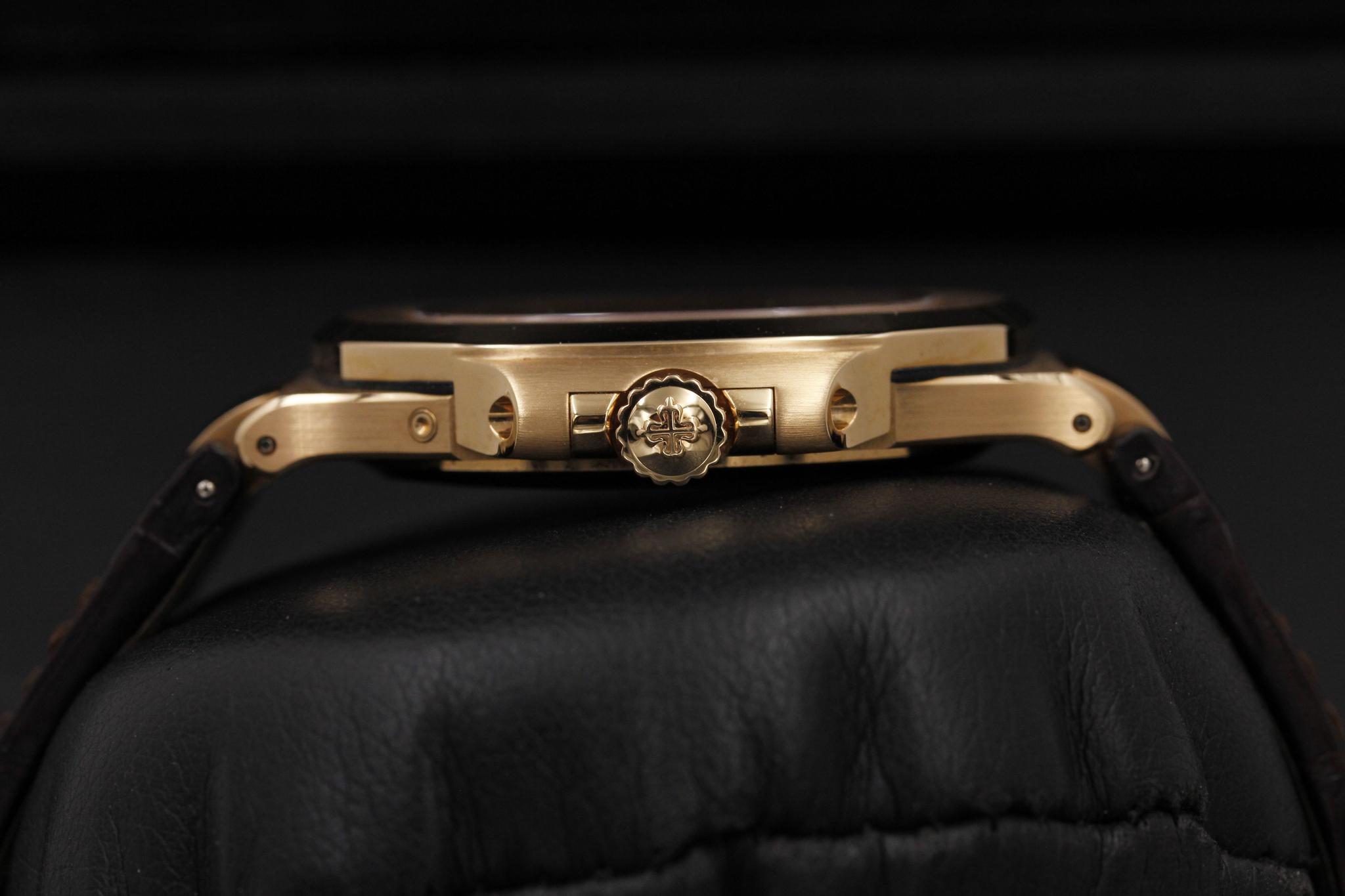 Watch Image 3