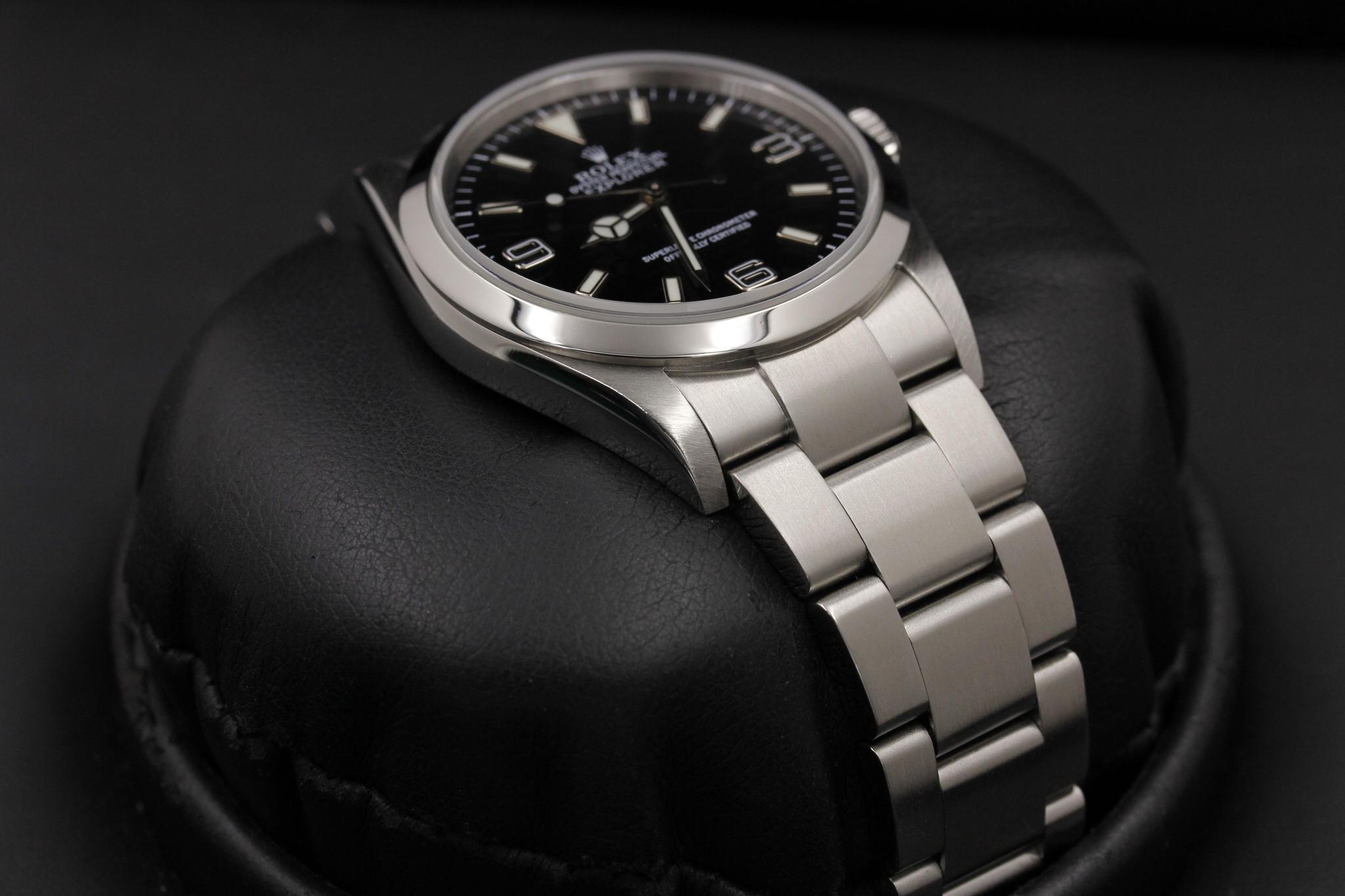 Watch Image 6