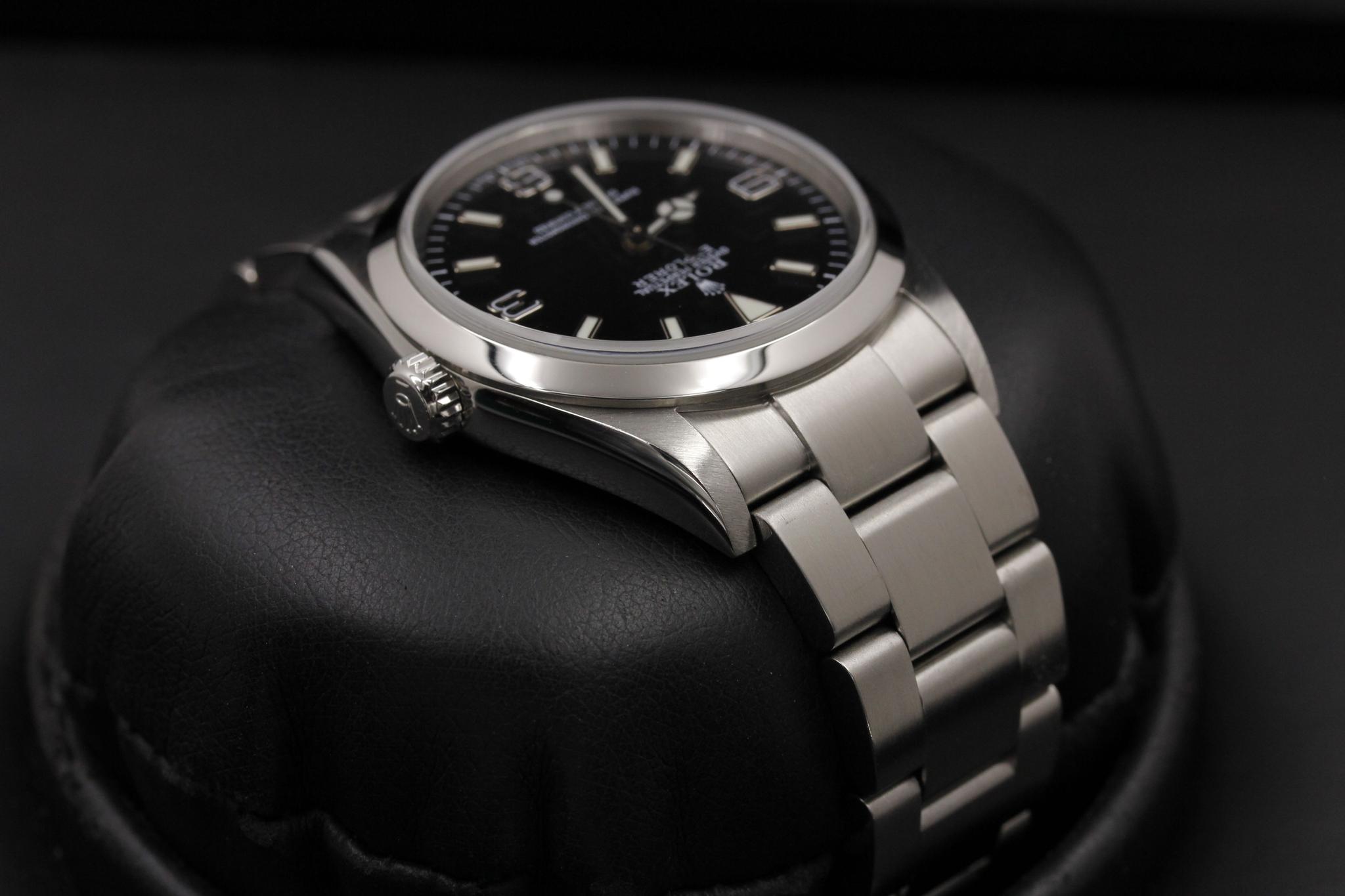 Watch Image 4