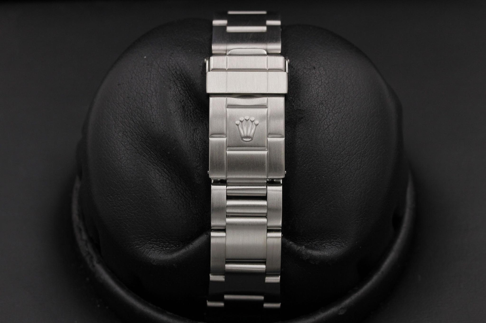 Watch Image 10