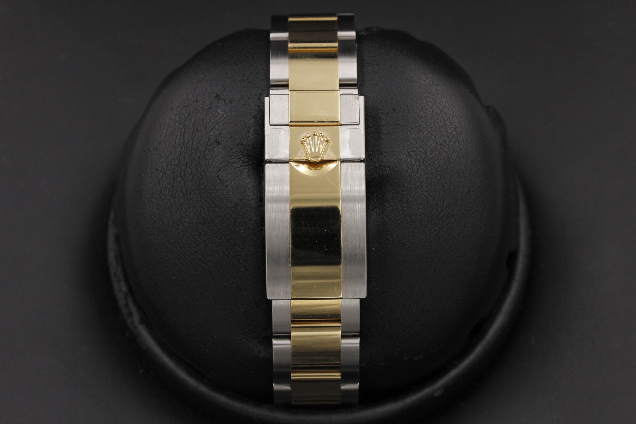 Watch Image 8