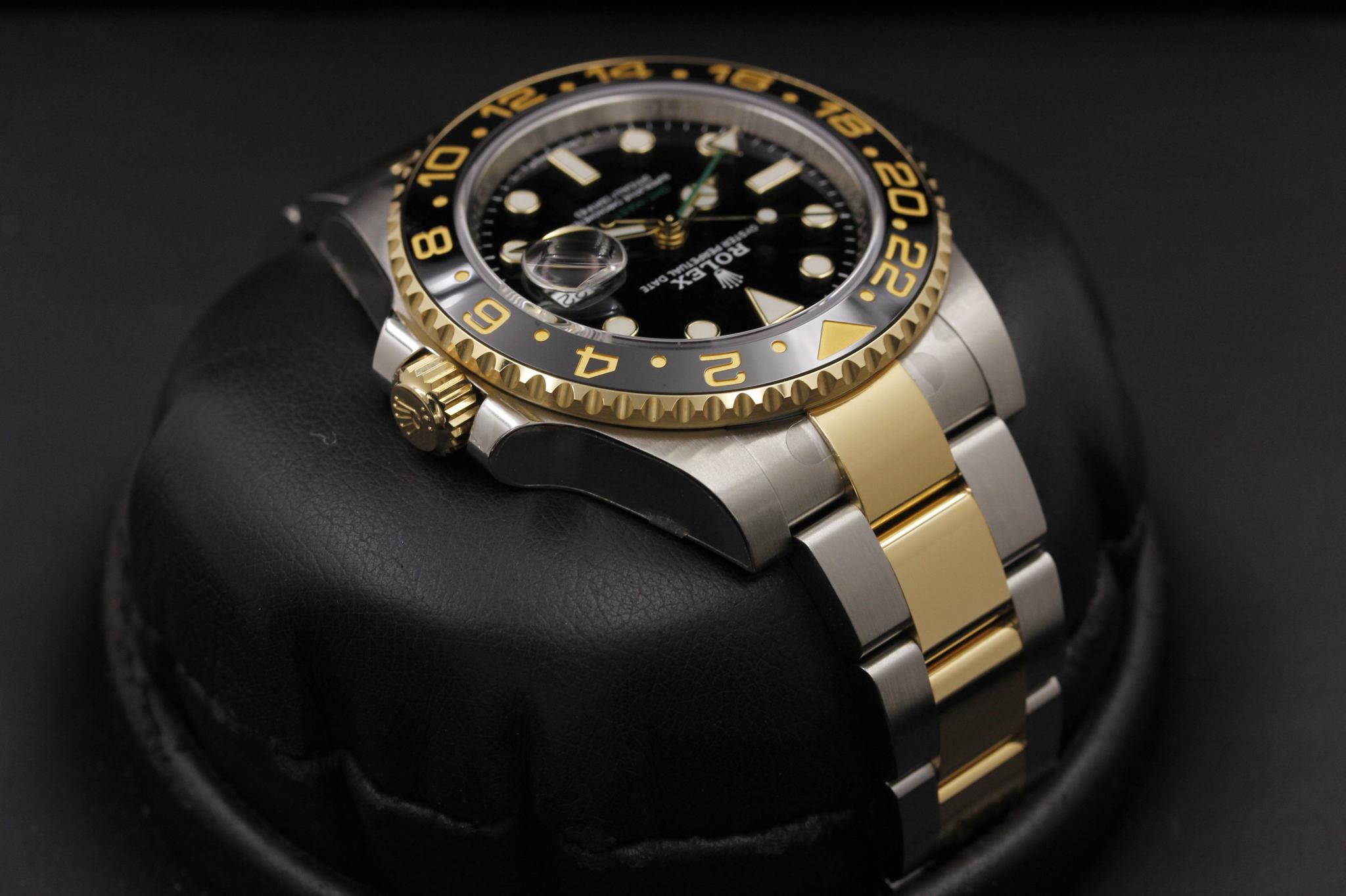 Watch Image 4