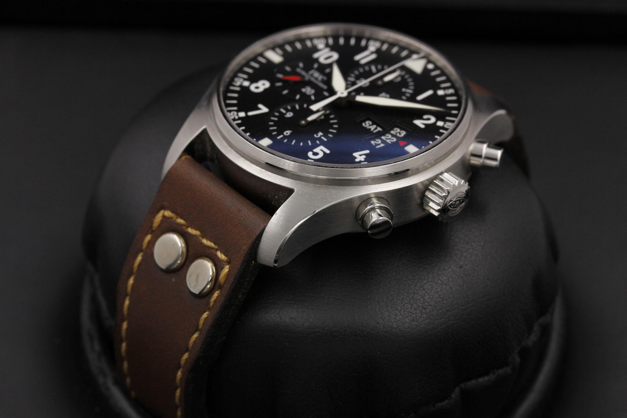 Watch Image 2