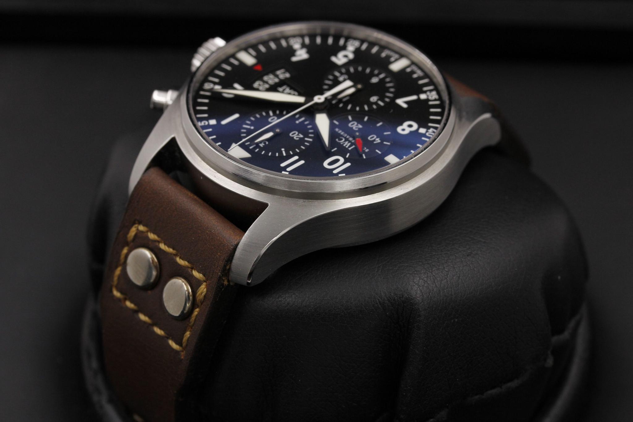 Watch Image 5