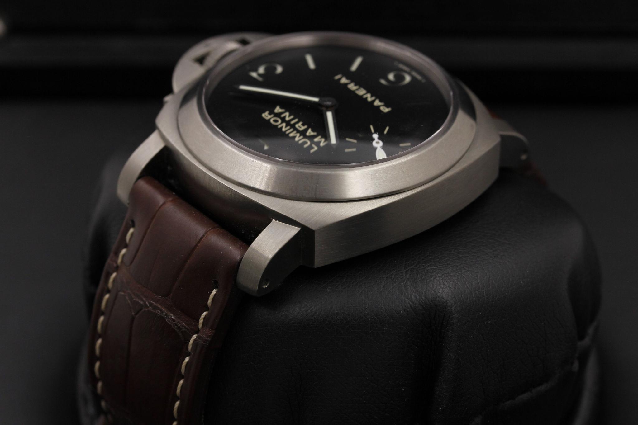 Watch Image 5