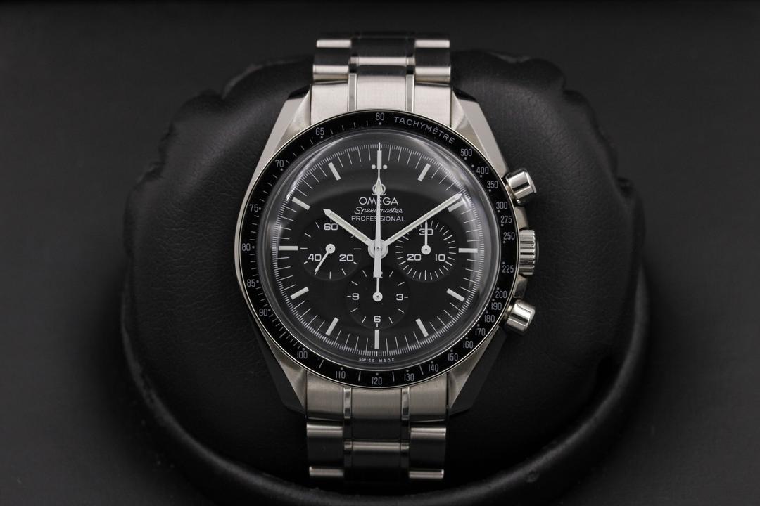 Omega Speedmaster "Hesalite" 311.30.42.30.01.005