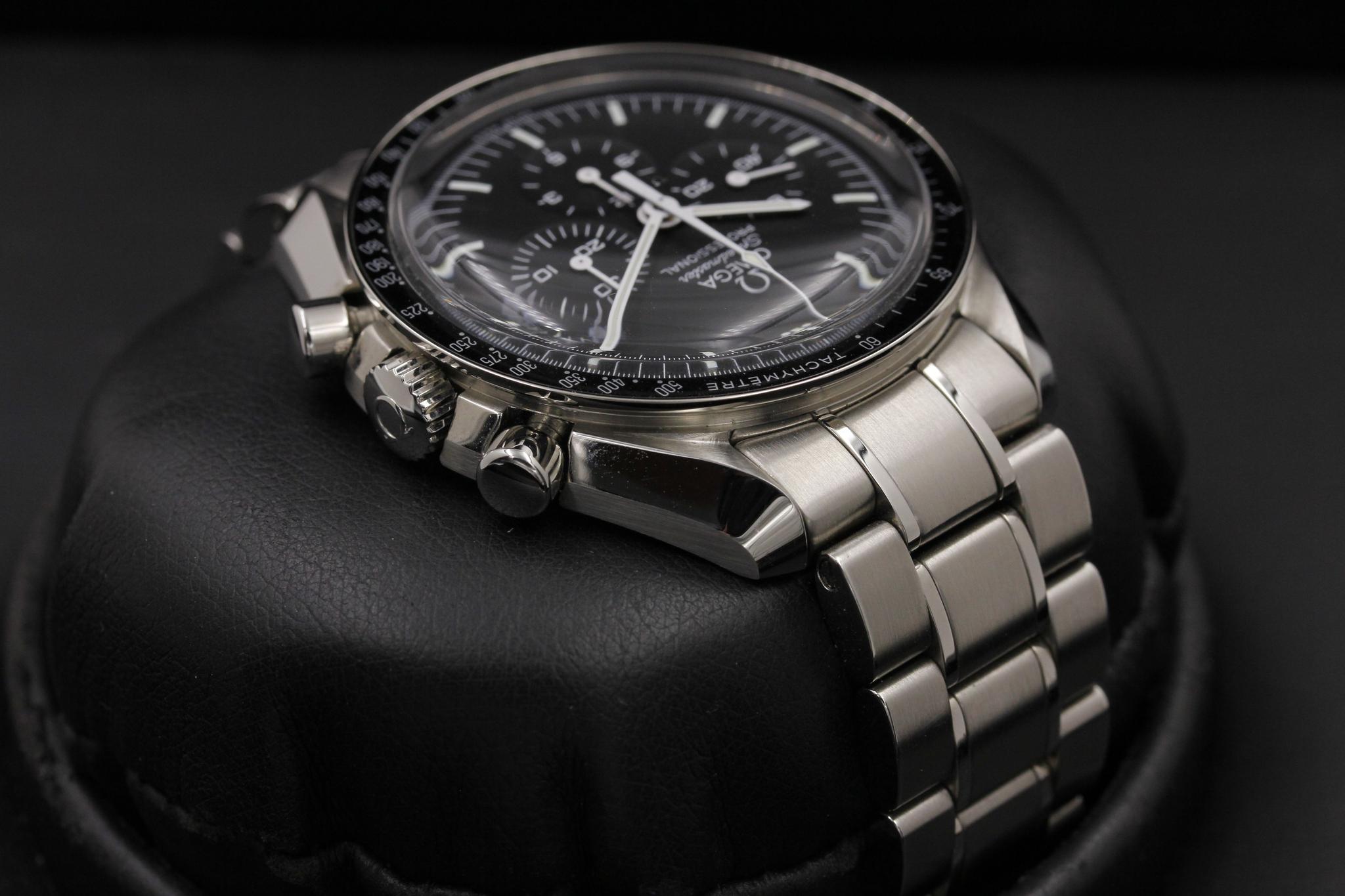 Watch Image 4