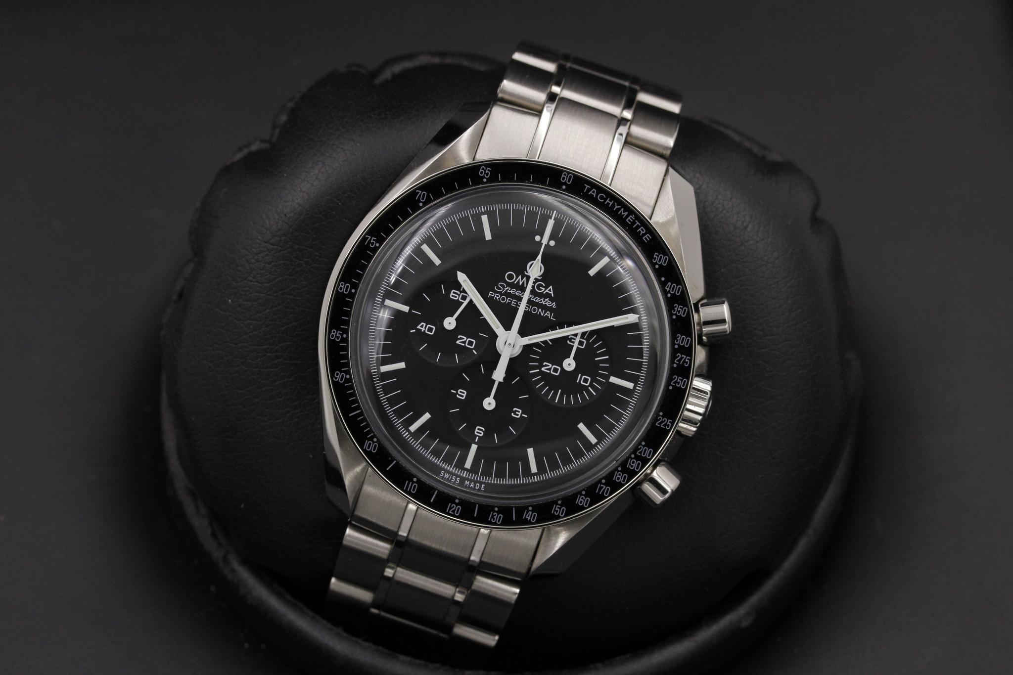 Watch Image 10
