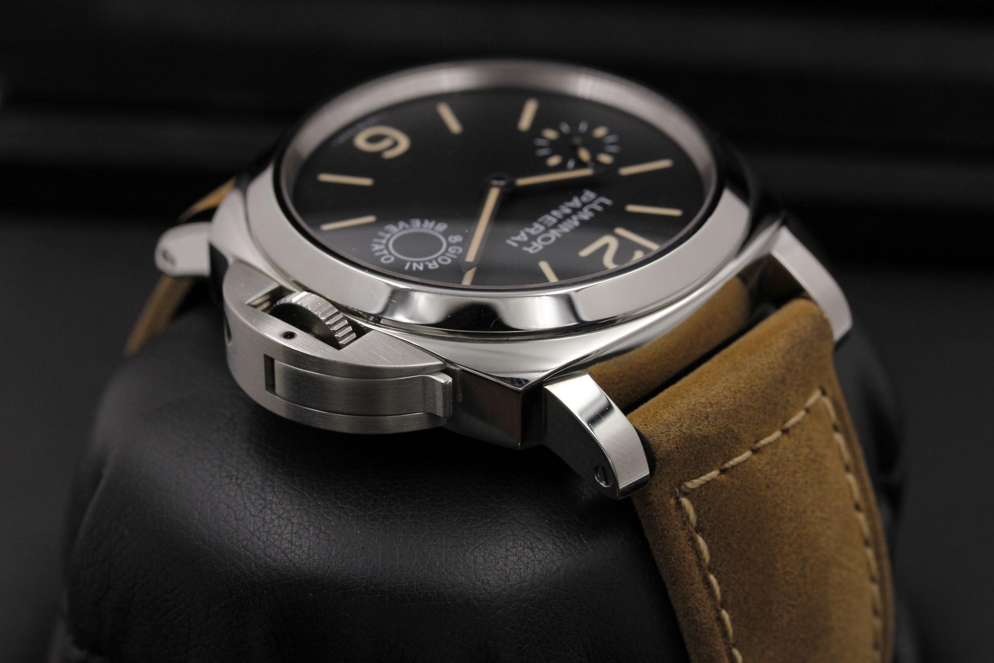 Watch Image 4