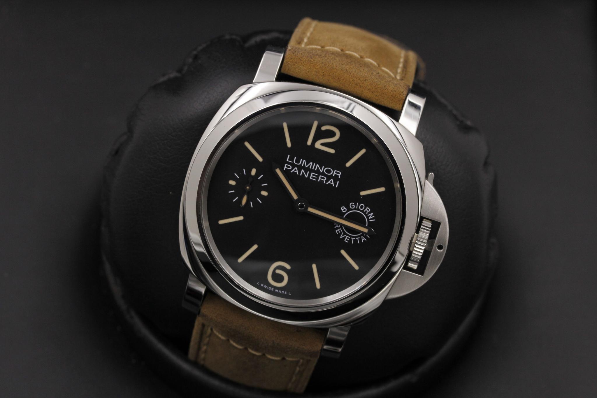 Watch Image 10