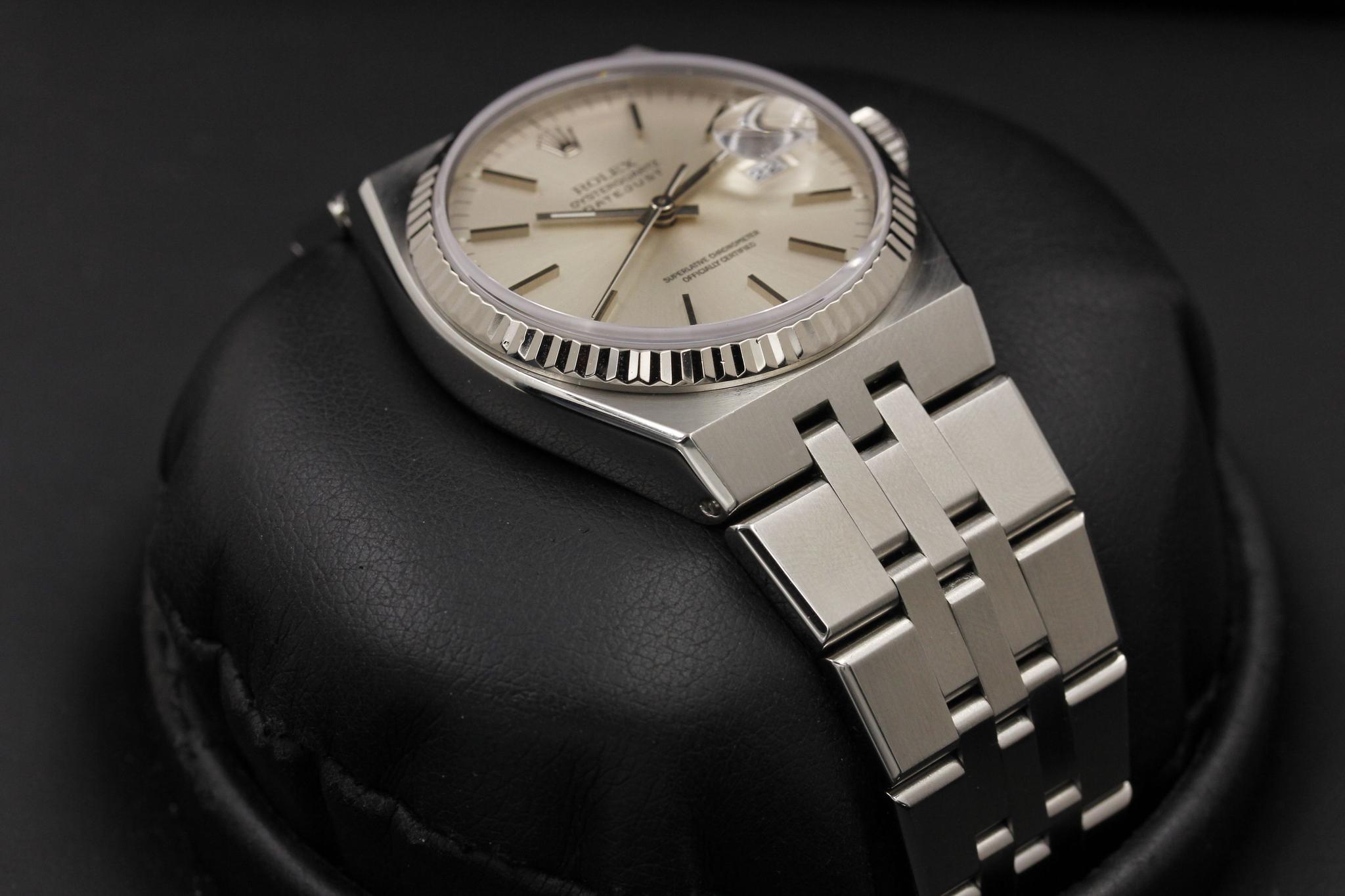 Watch Image 6
