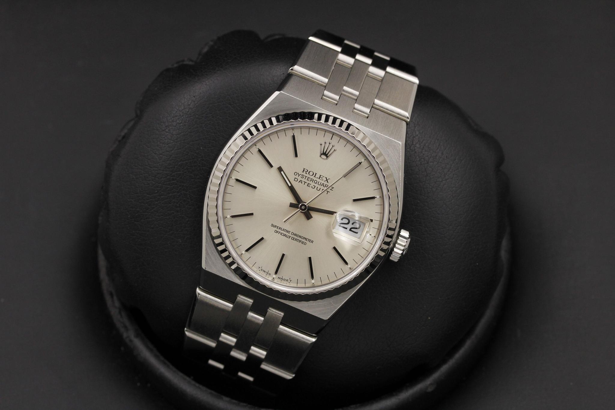 Watch Image 11