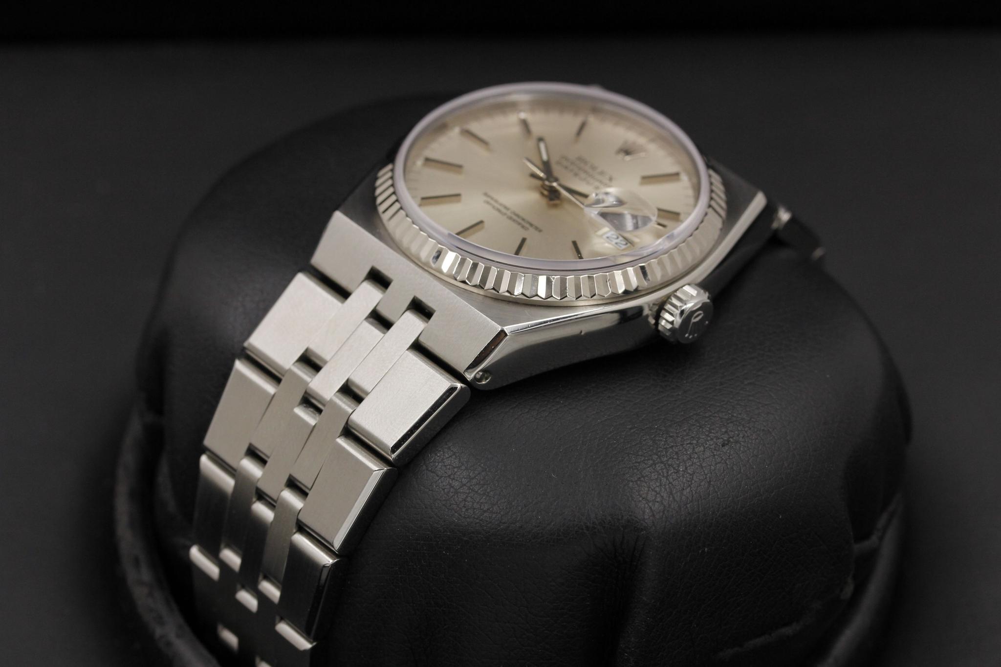 Watch Image 2