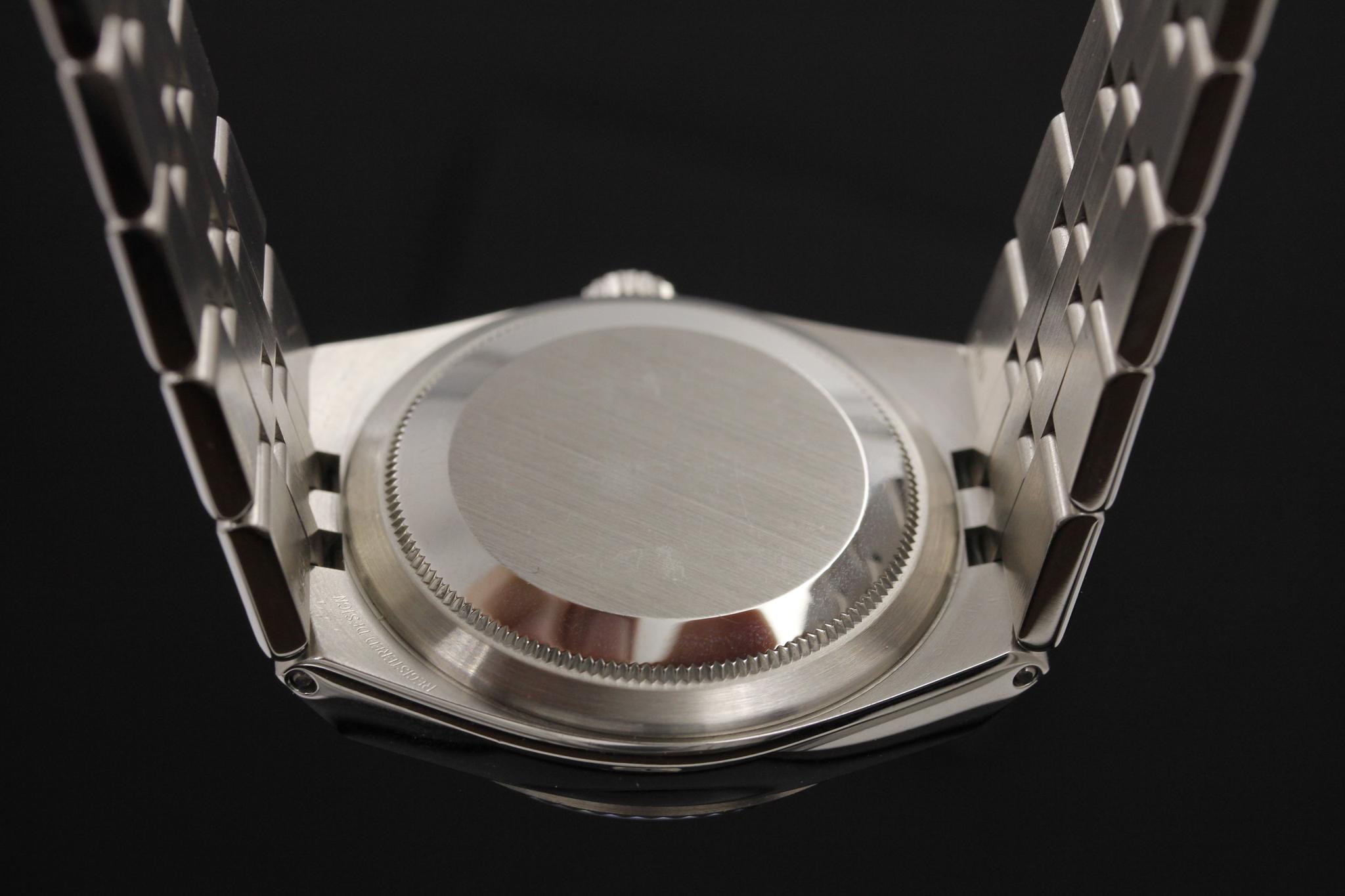 Watch Image 7