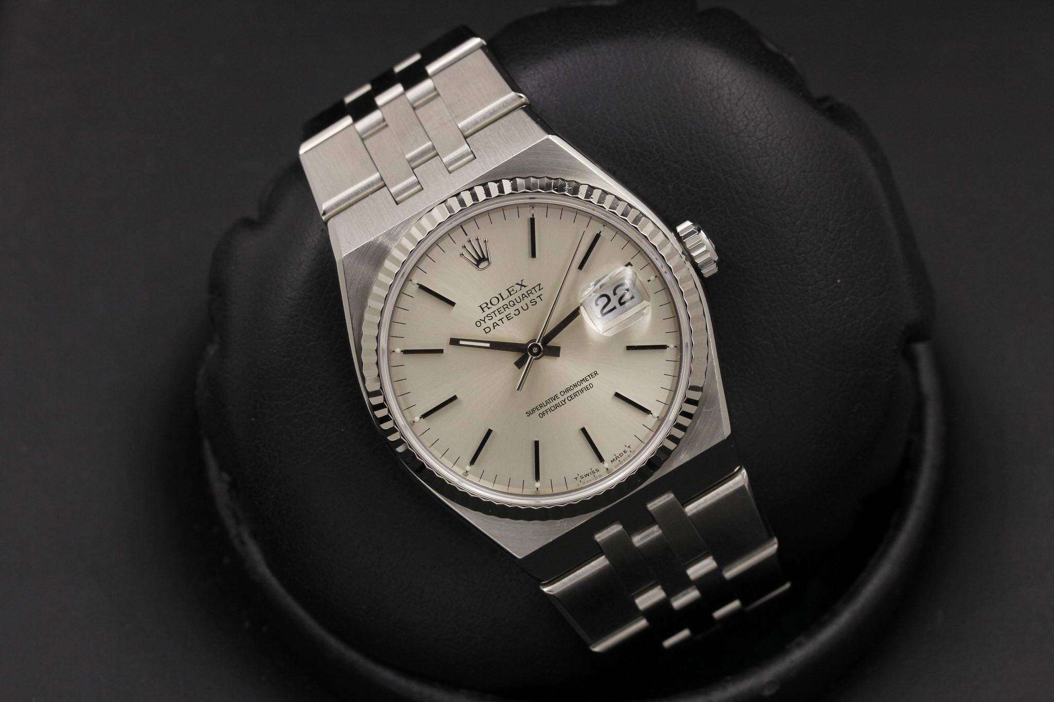Watch Image 10