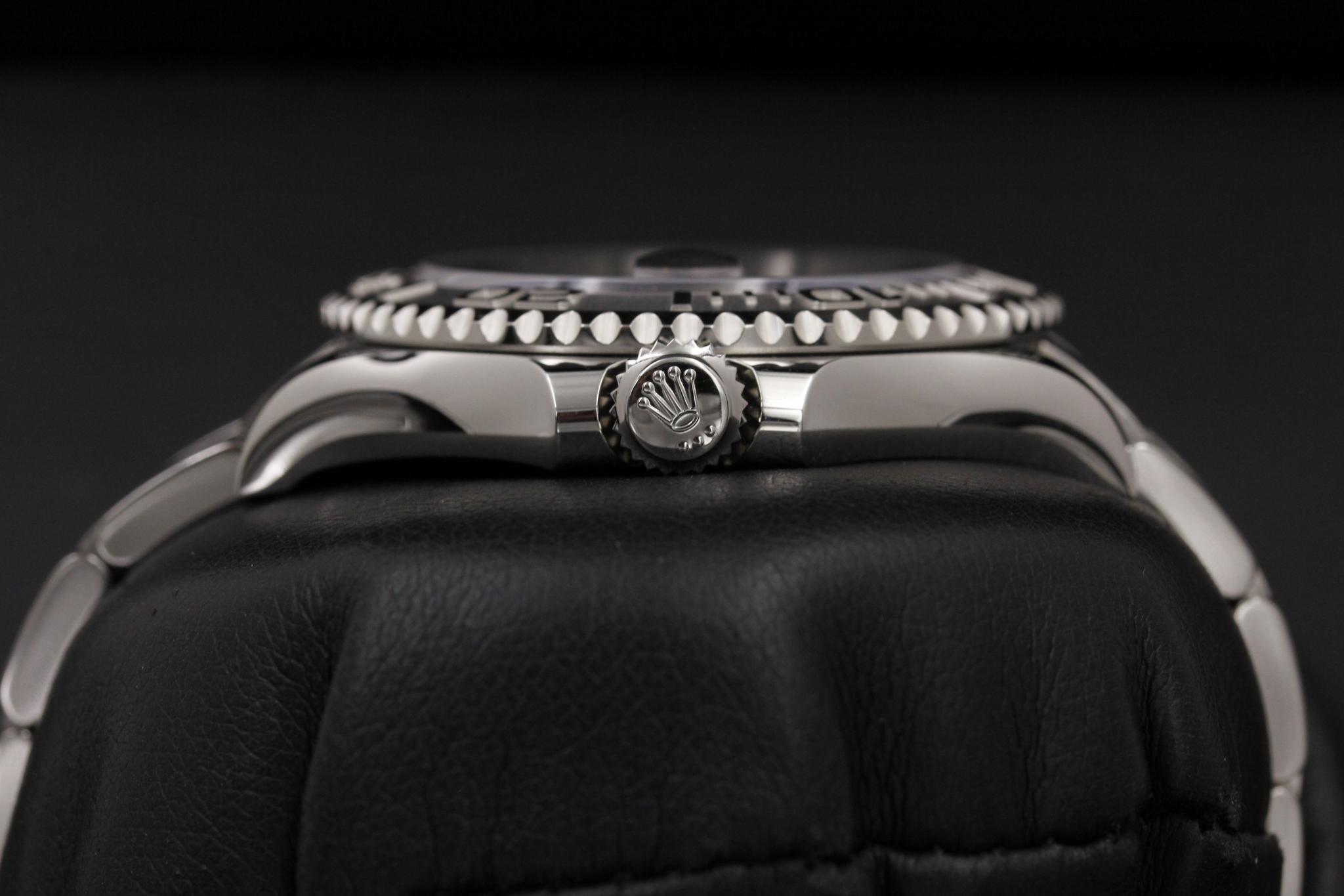 Watch Image 3