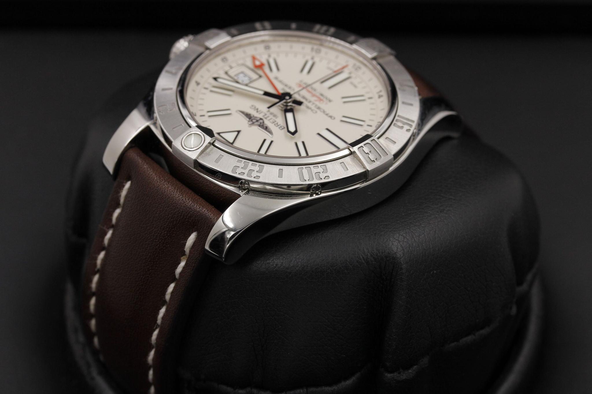 Watch Image 5