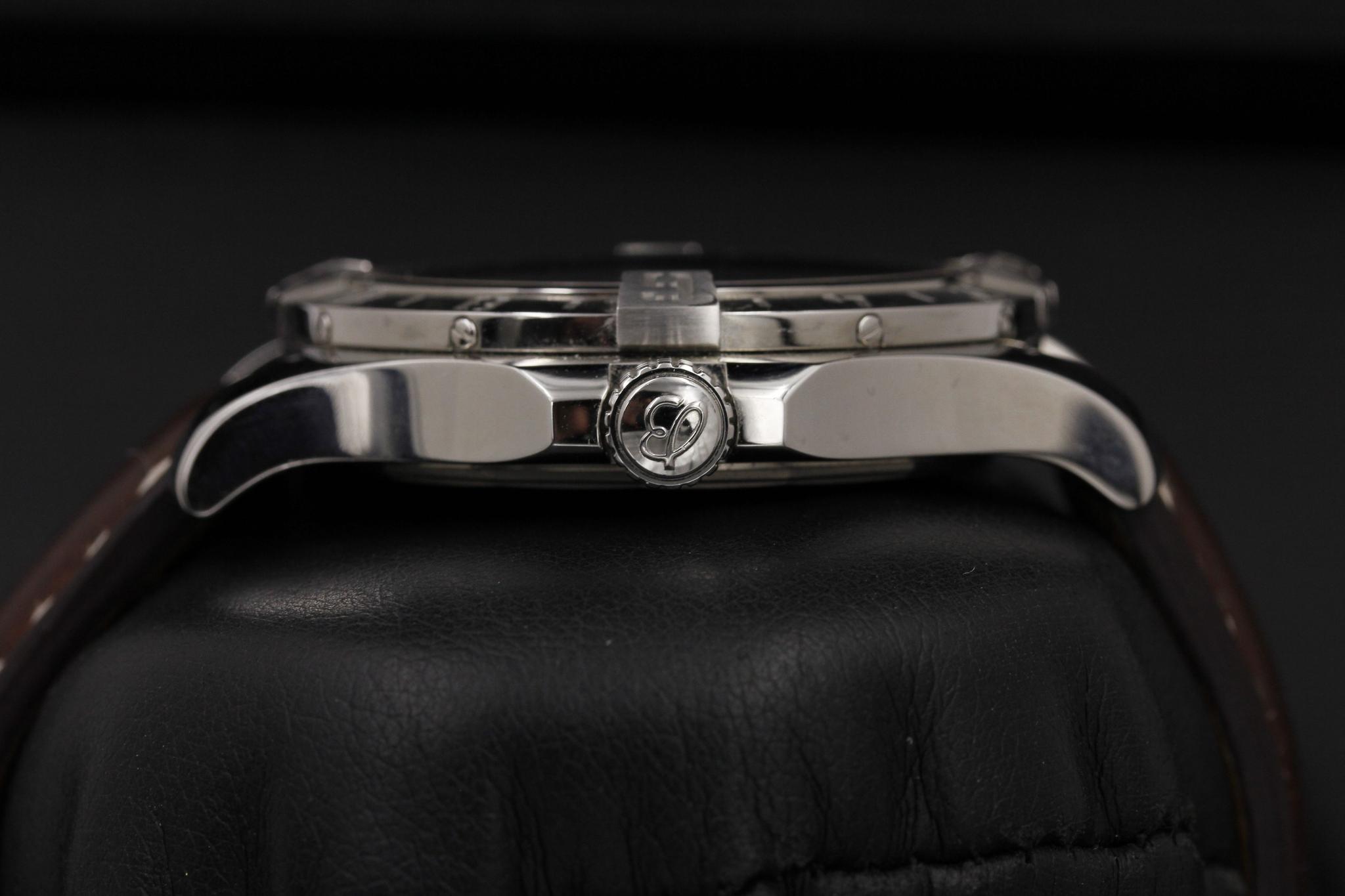 Watch Image 3