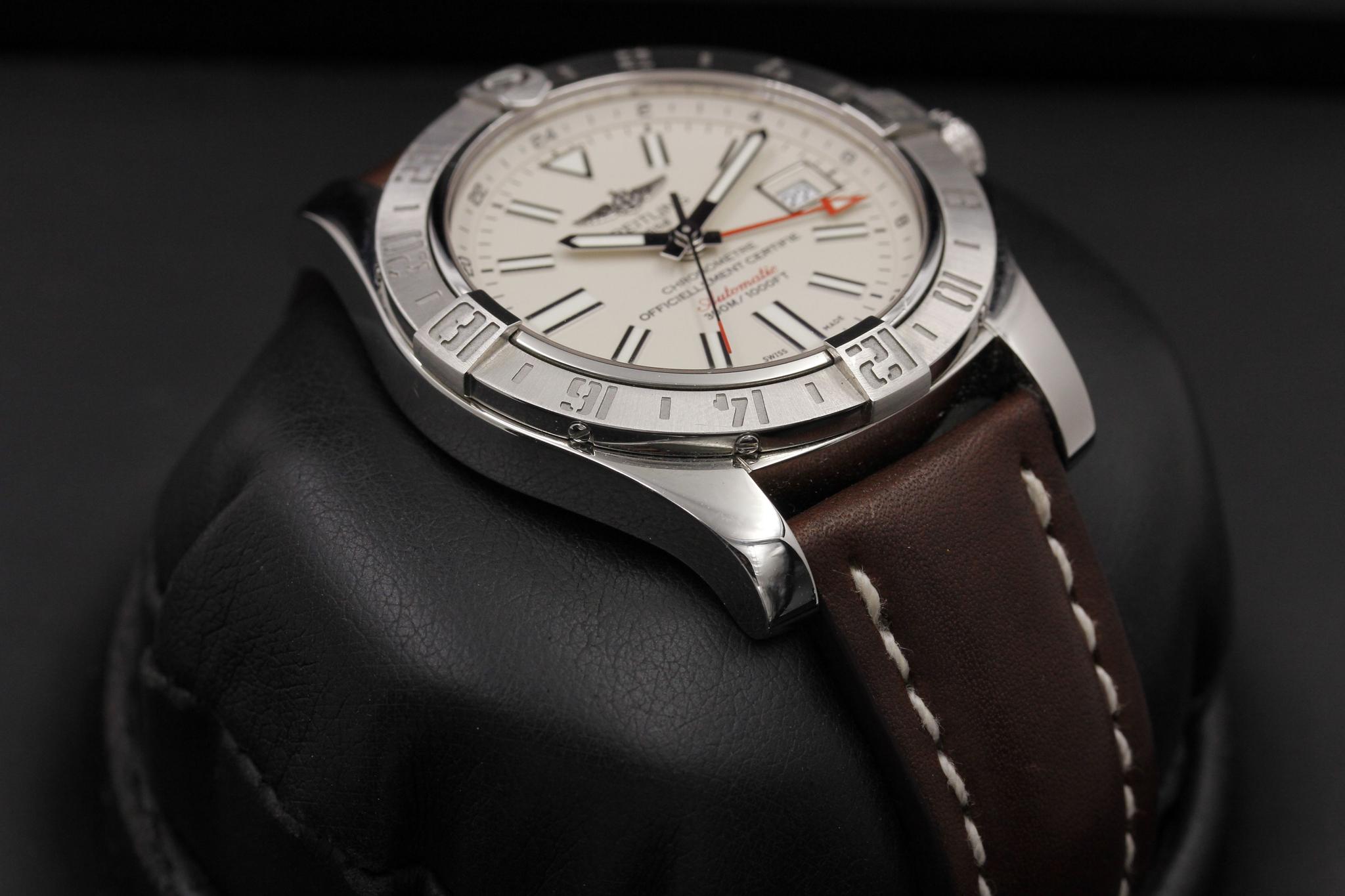 Watch Image 6