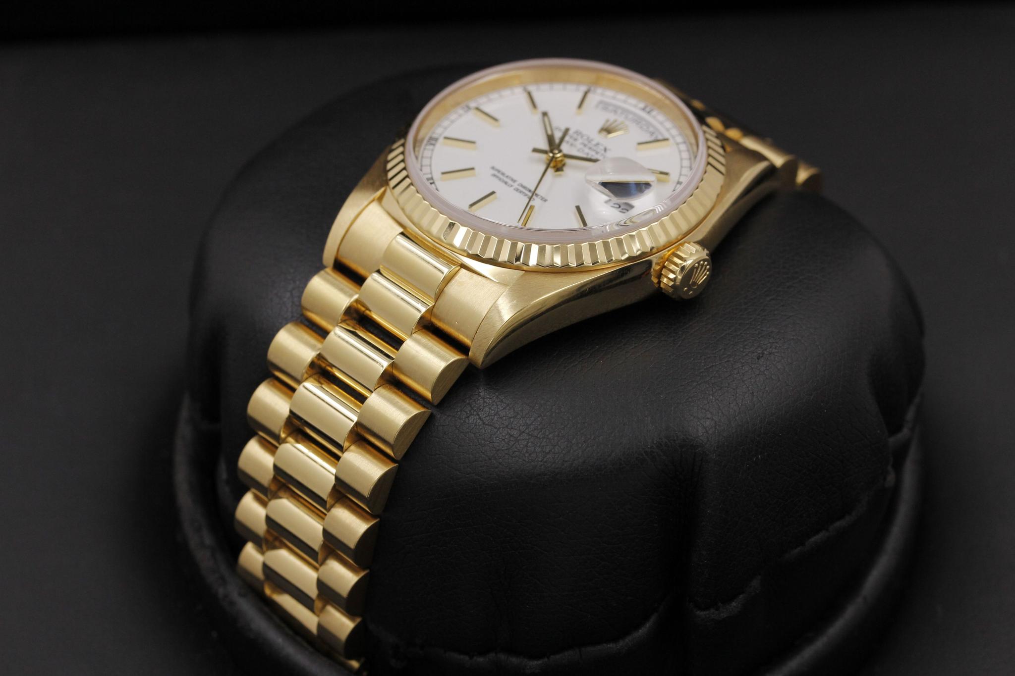 Watch Image 2