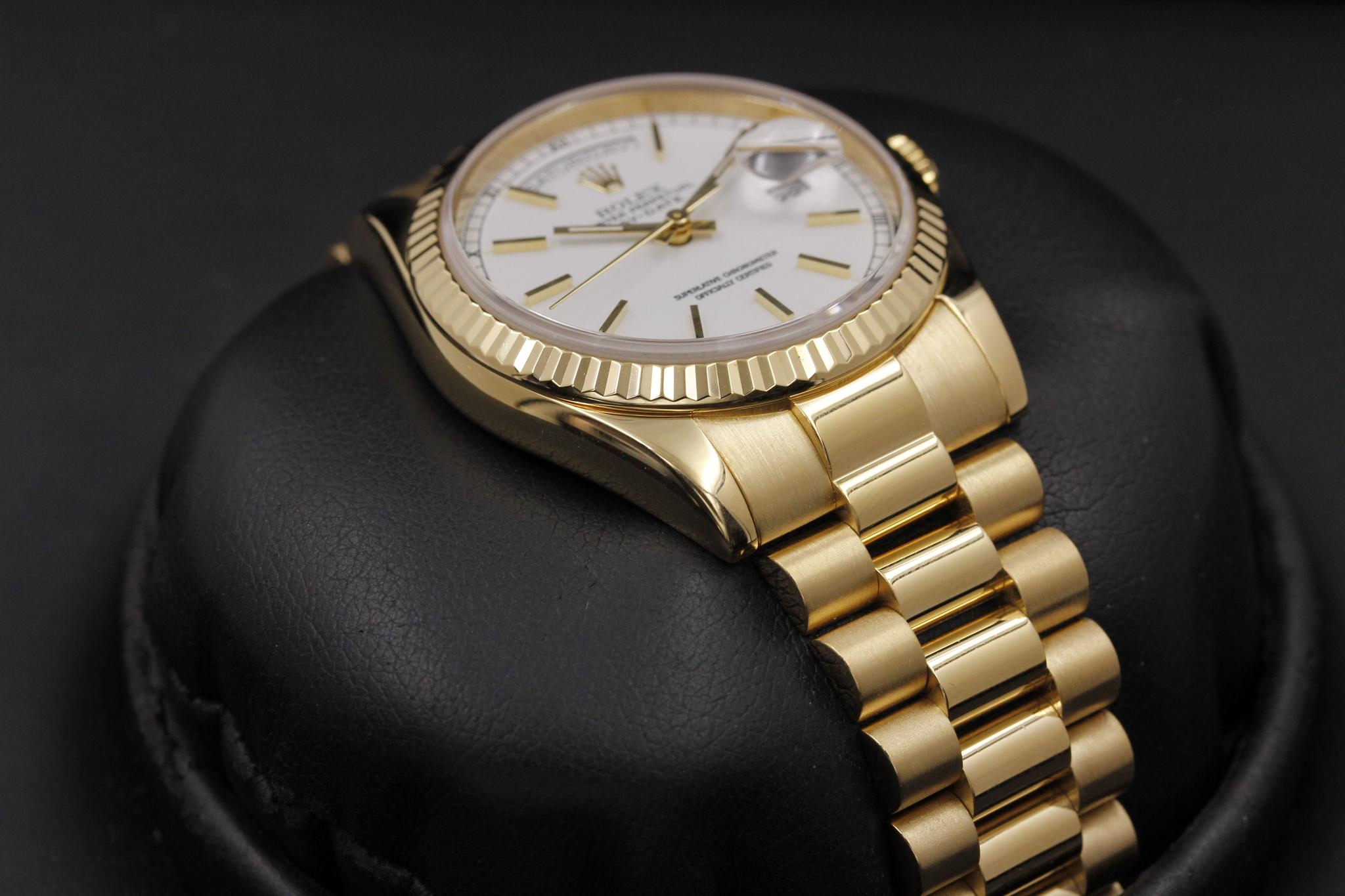 Watch Image 6