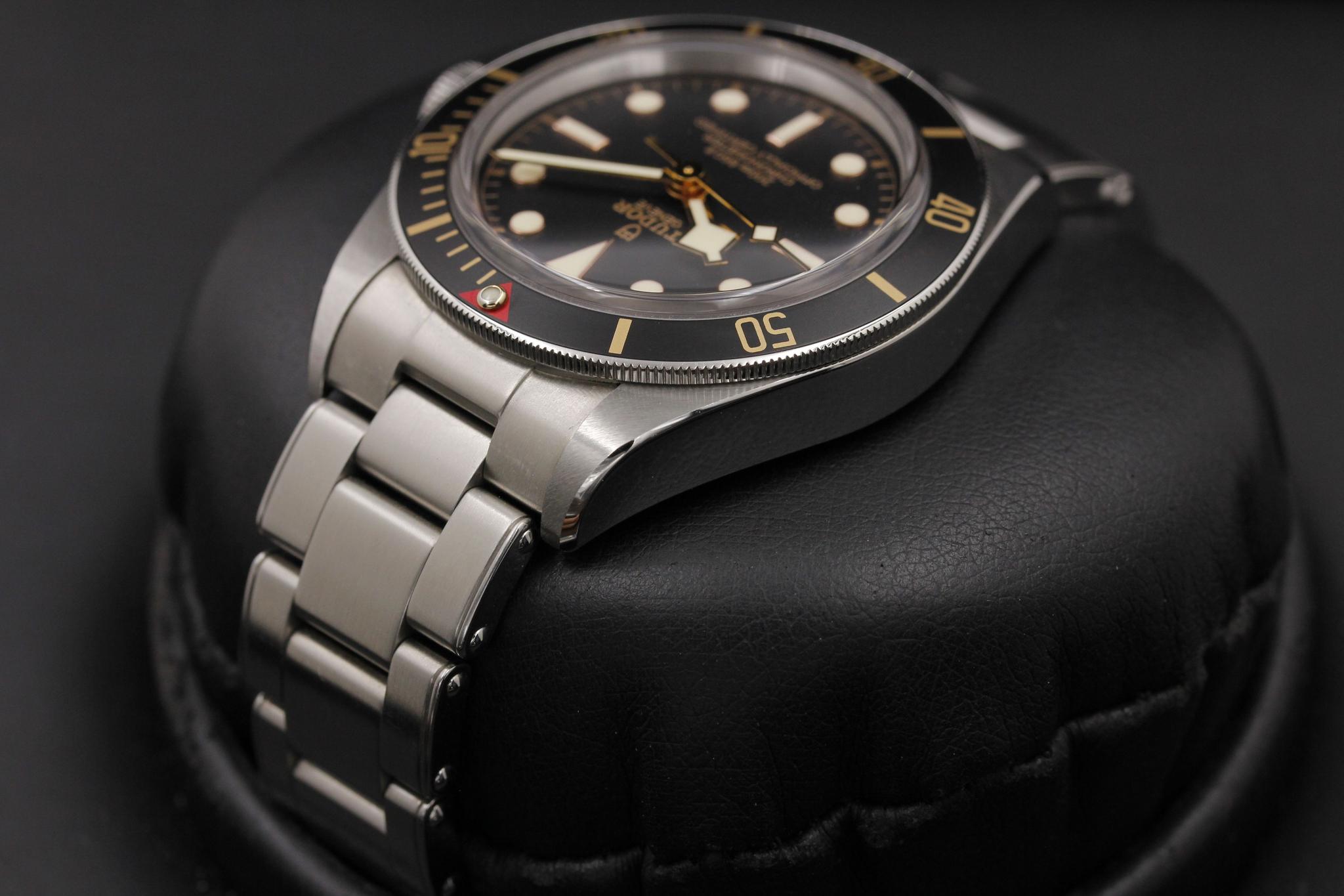 Watch Image 5