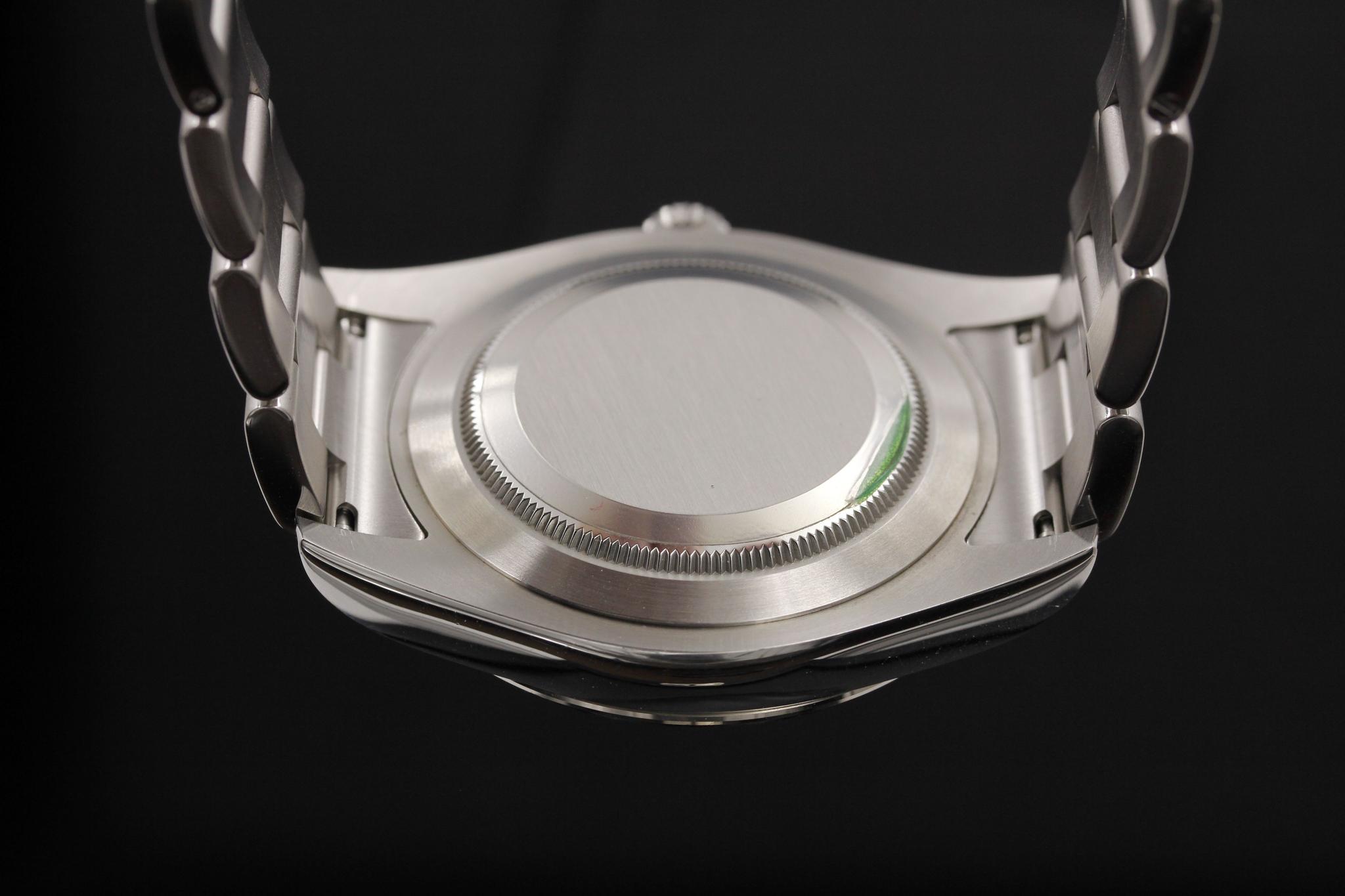 Watch Image 7