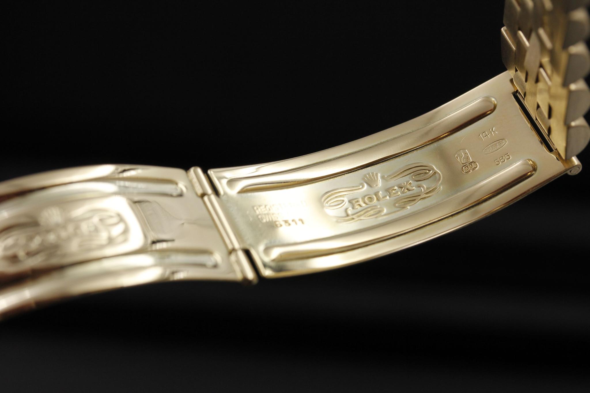 Watch Image 8